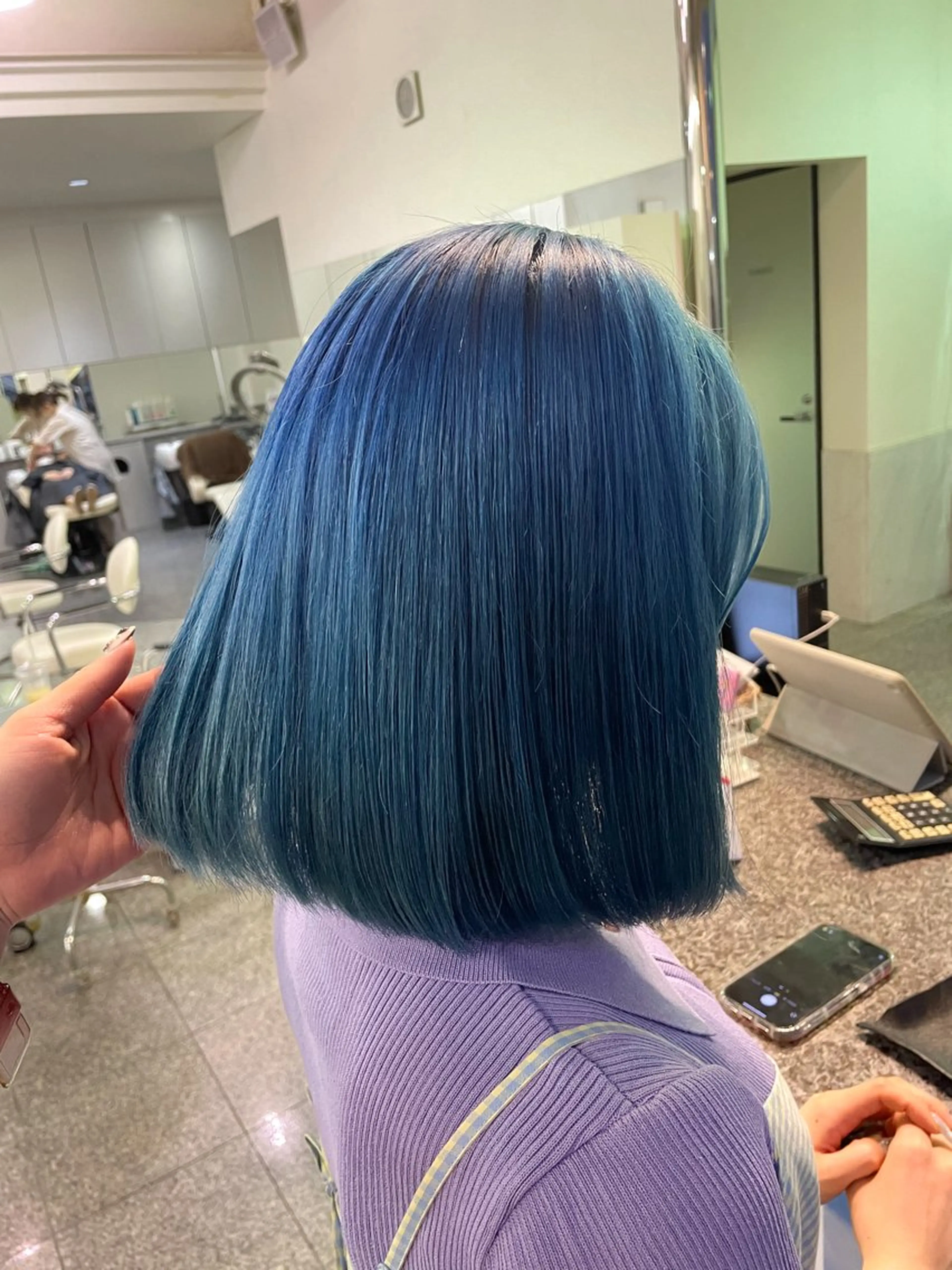 ミディアム カラー ブリーチ ブルーカラー ヘアカラー トリートメント ハイトーン/ブリーチ 🤍足立里湖のヘアスタイル