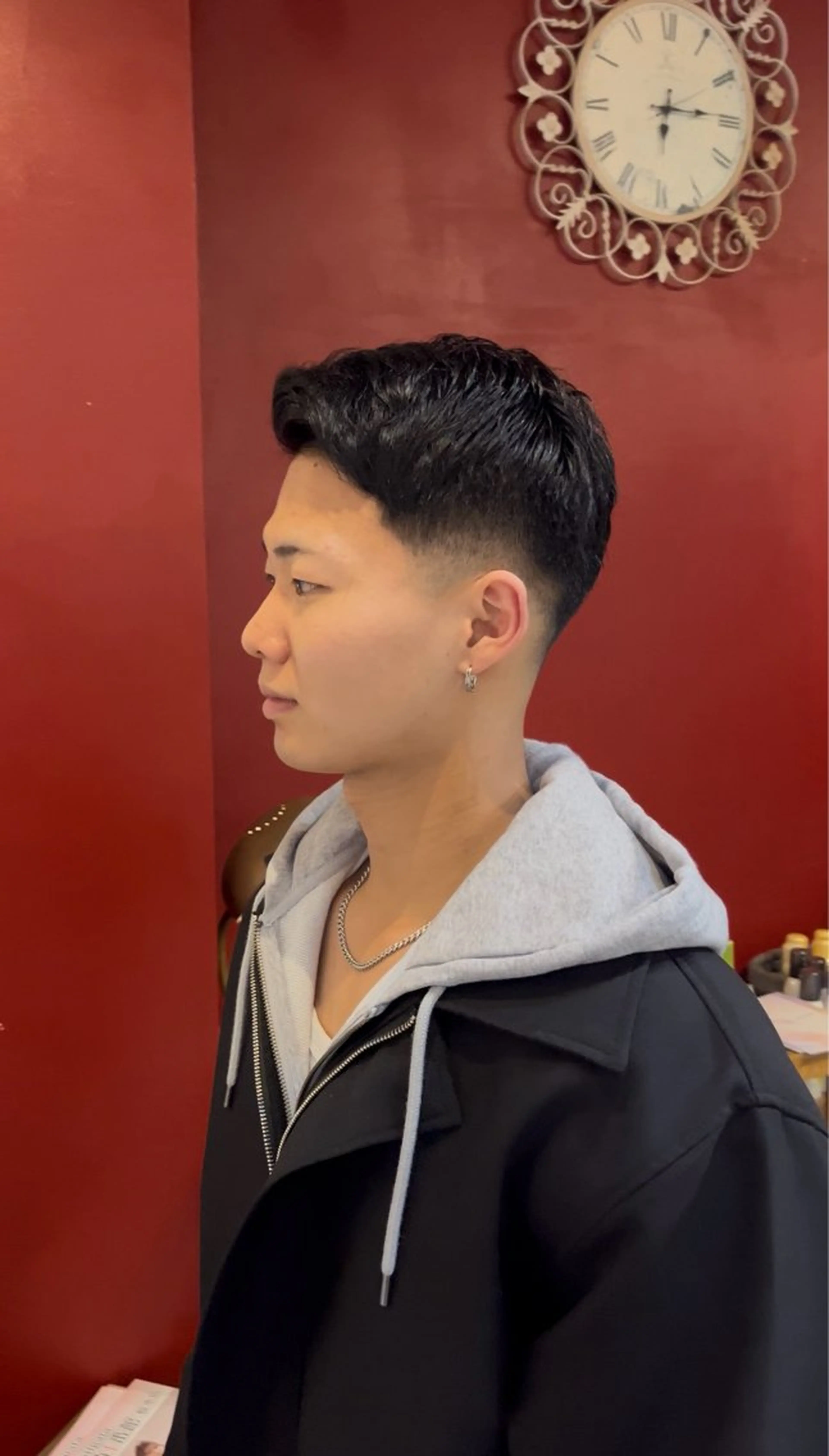 ショート カラー メンズ フェードカット カット ヘアカラー トイ ハルトのヘアスタイル