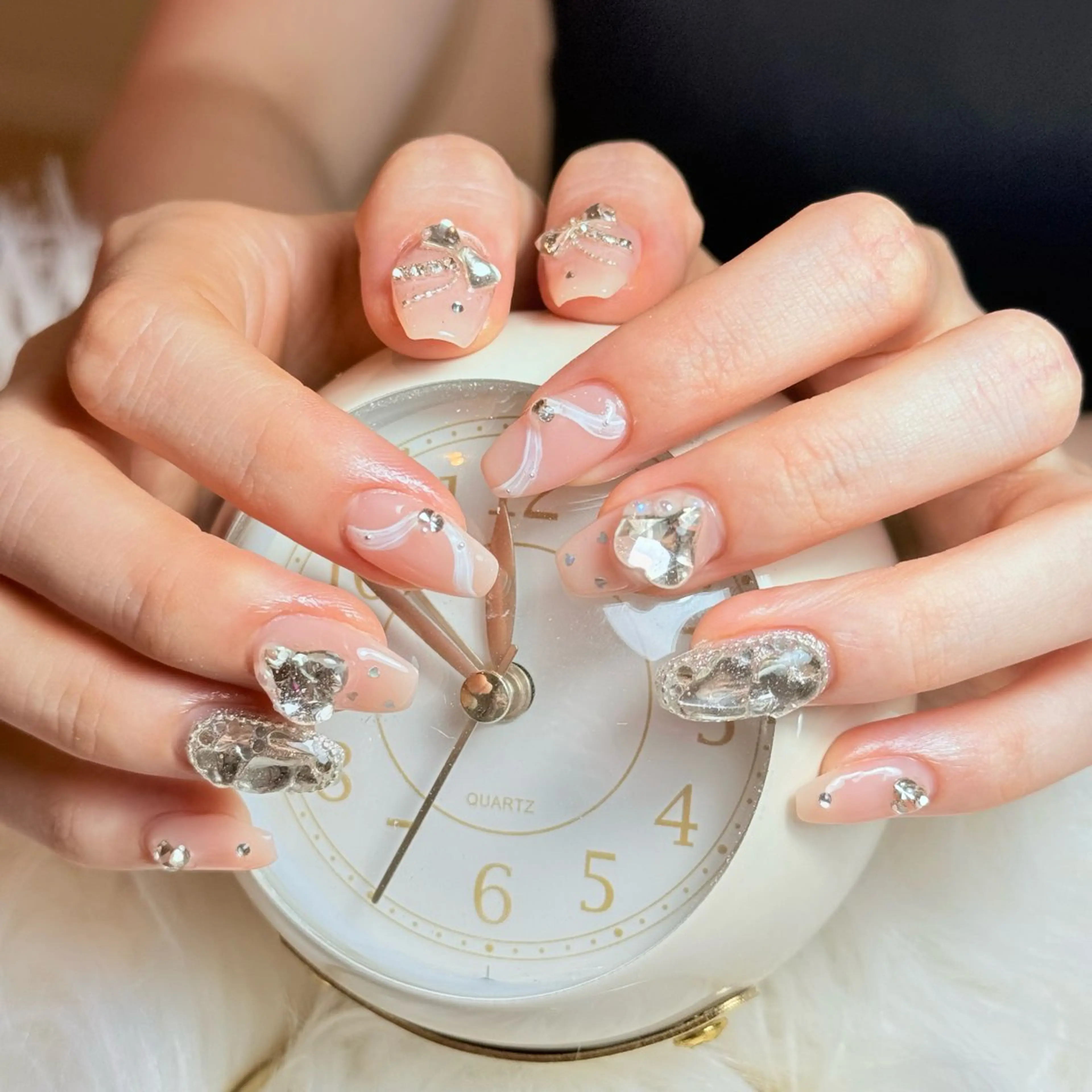 ネイル チークネイル フレンチネイル グラデーション キラキラネイル 韓国ネイル ハンドネイル Risa_ Nailのネイルデザイン