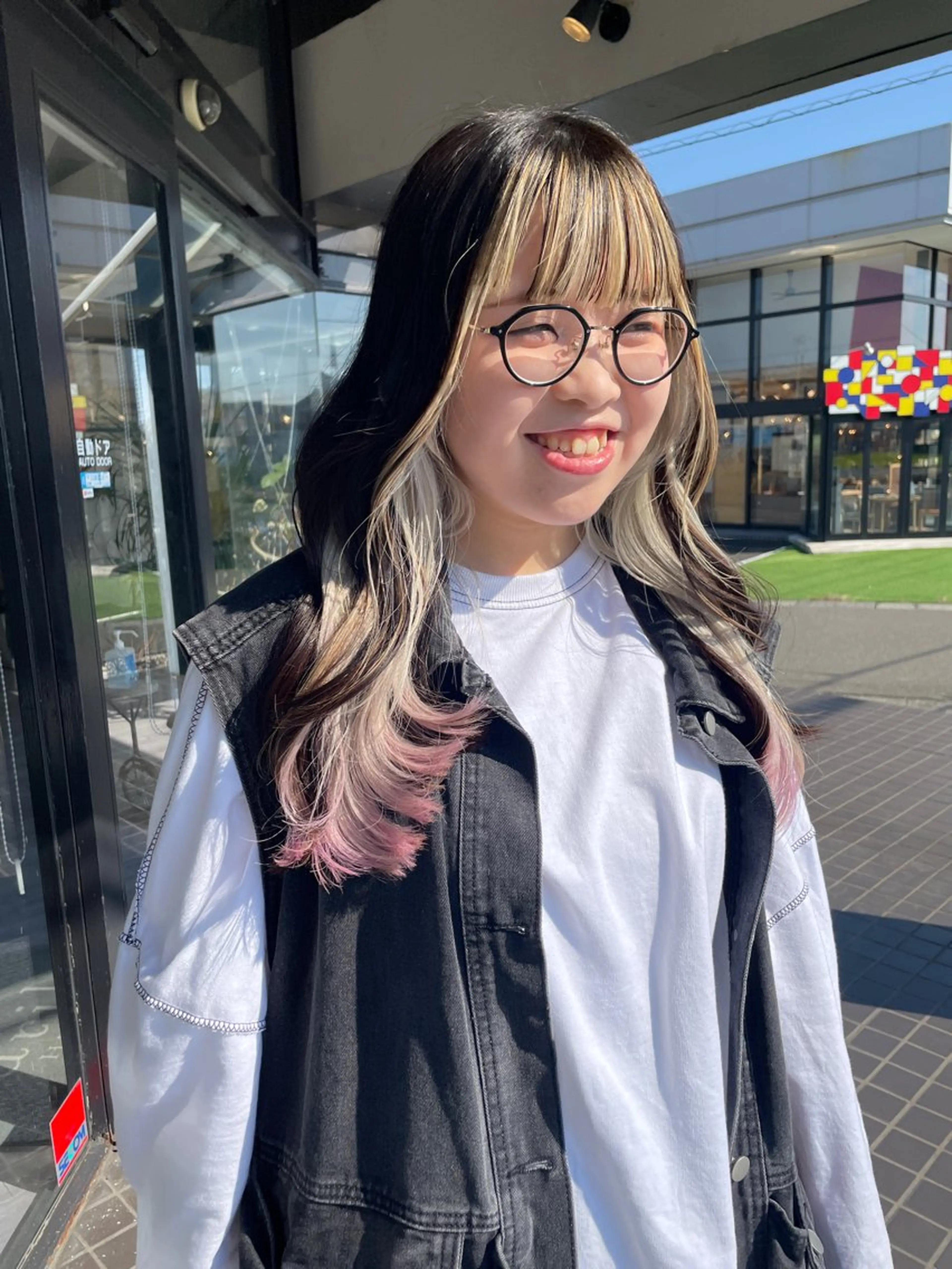 ロング レイヤーカット ローレイヤー マキノ キョウカのヘアスタイル