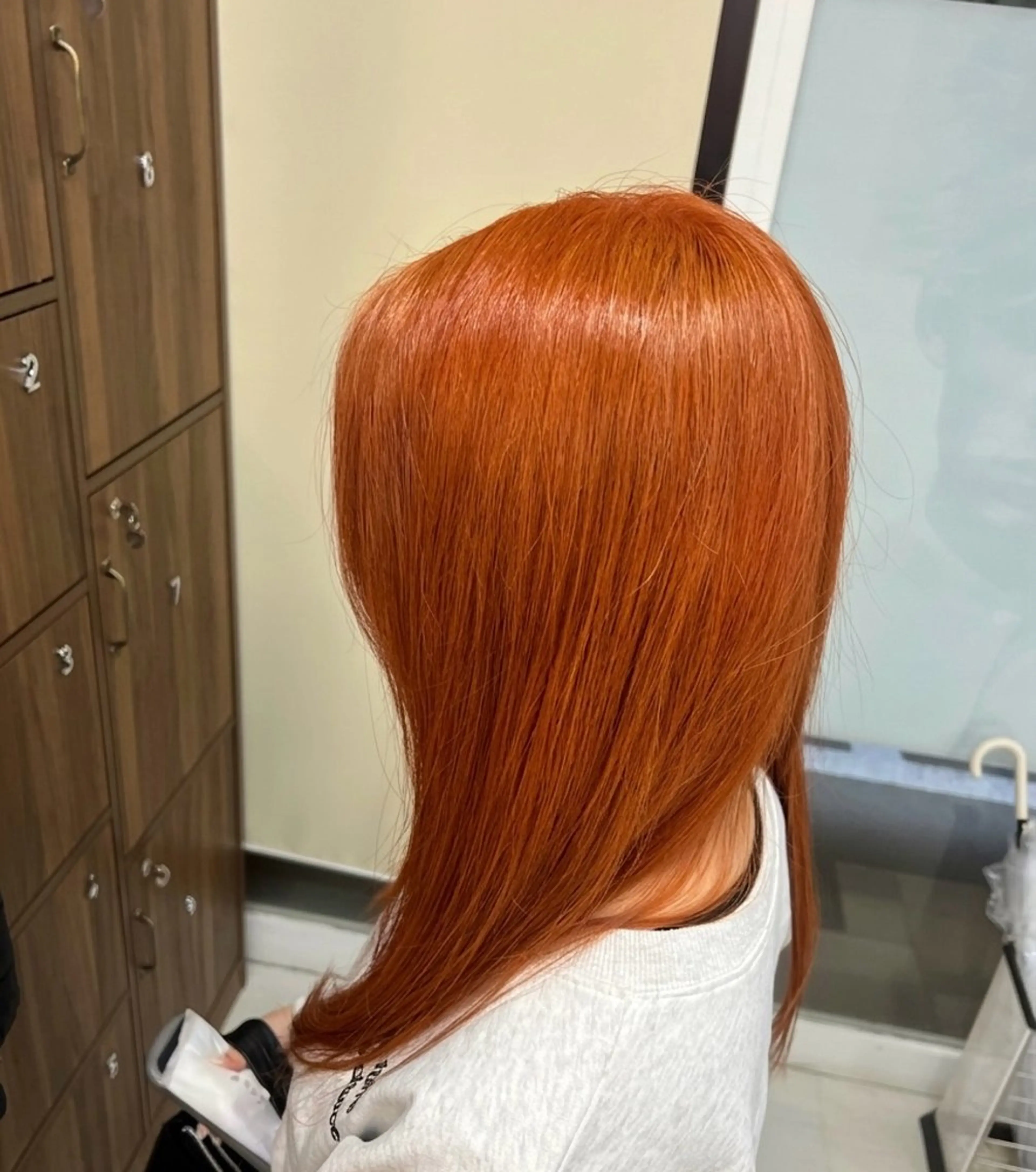 セミロング カラー オレンジ KEN 🌟のヘアスタイル