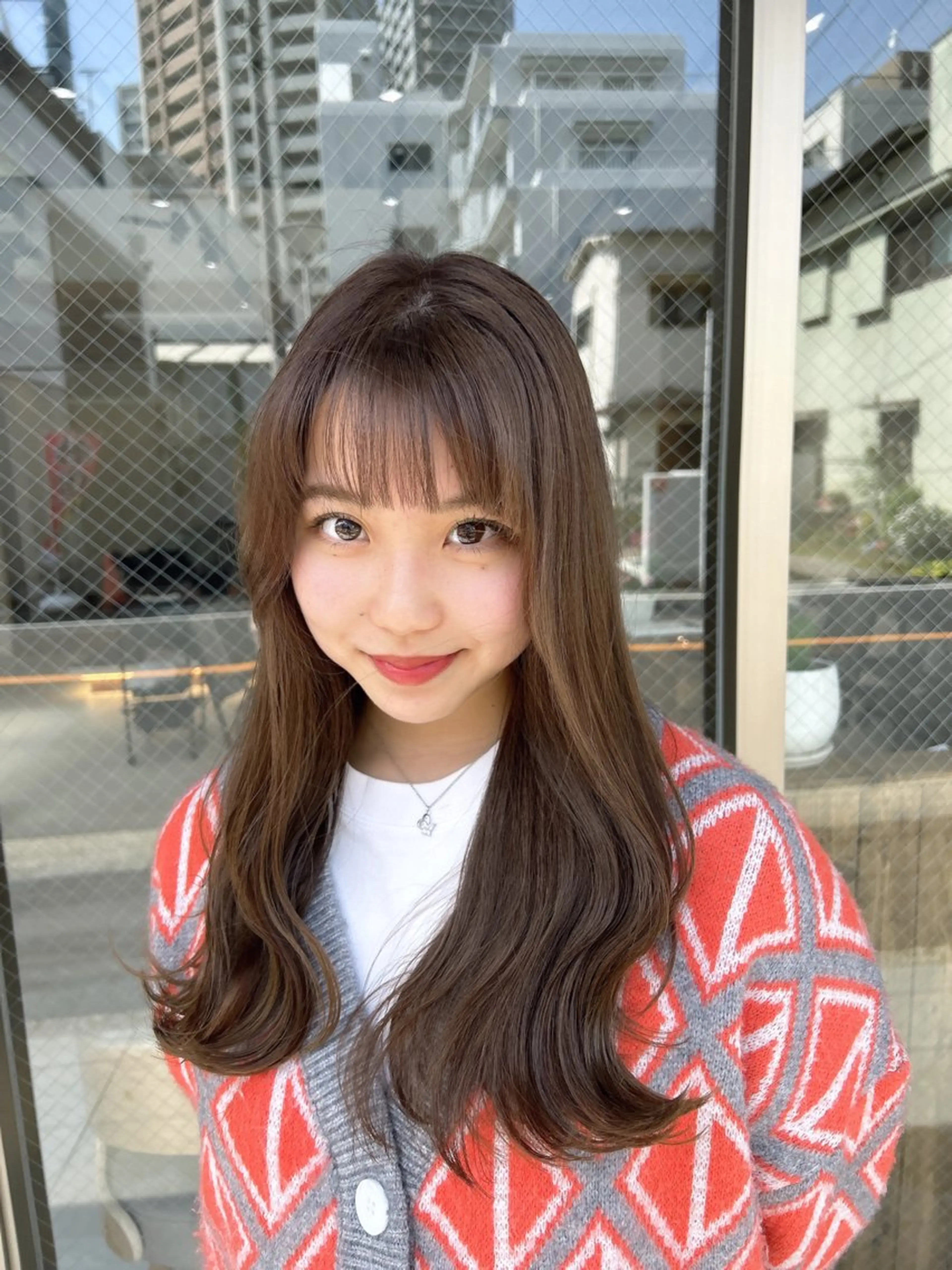 セミロング カラー 透明感カラー グレージュ 🎀レイヤー・艶カラ ー🎀YUMEKAのヘアスタイル