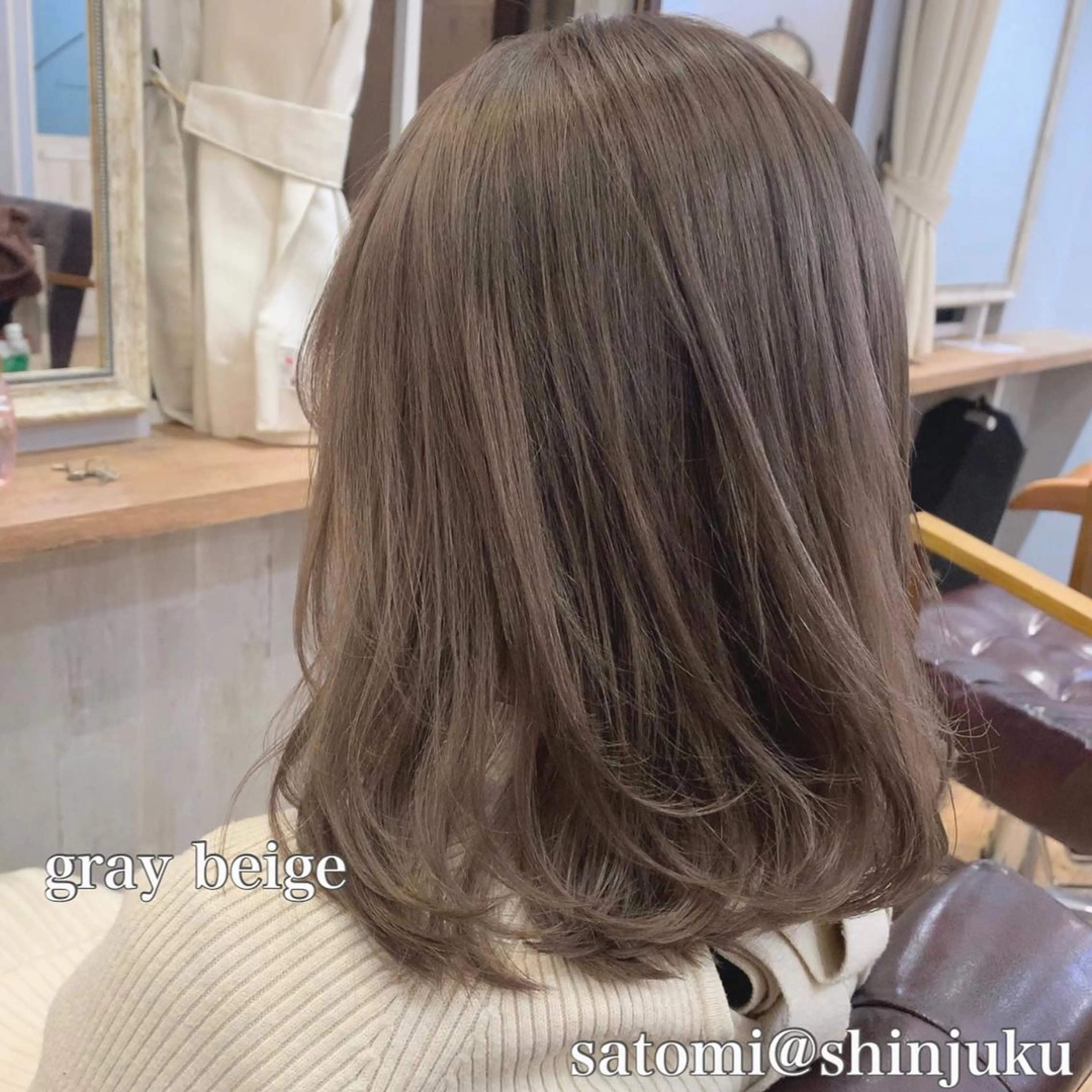 ミディアム 淡色ふんわりhair 新宿satomiのヘアスタイル