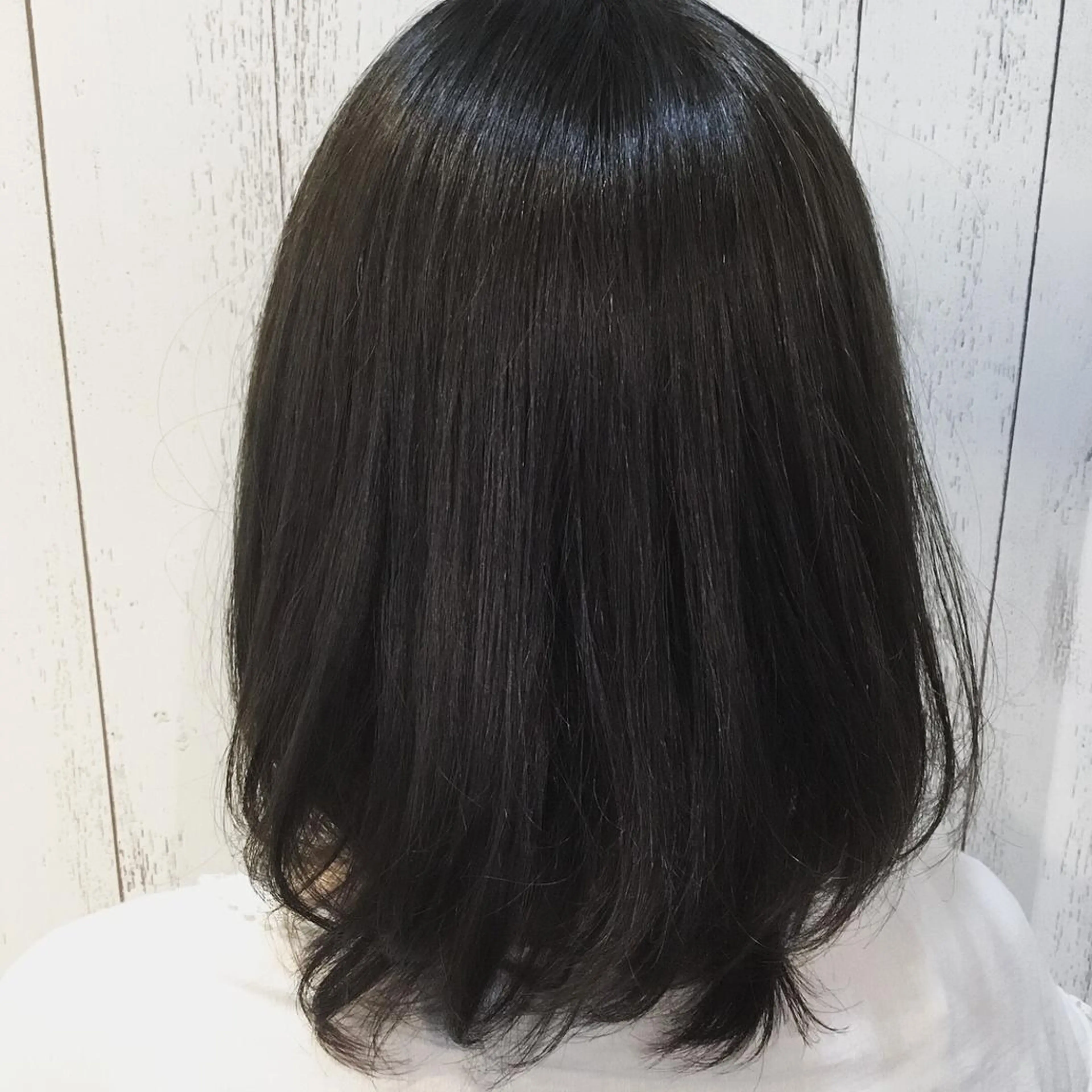ミディアム カラー embrace エンブレイスのヘアスタイル