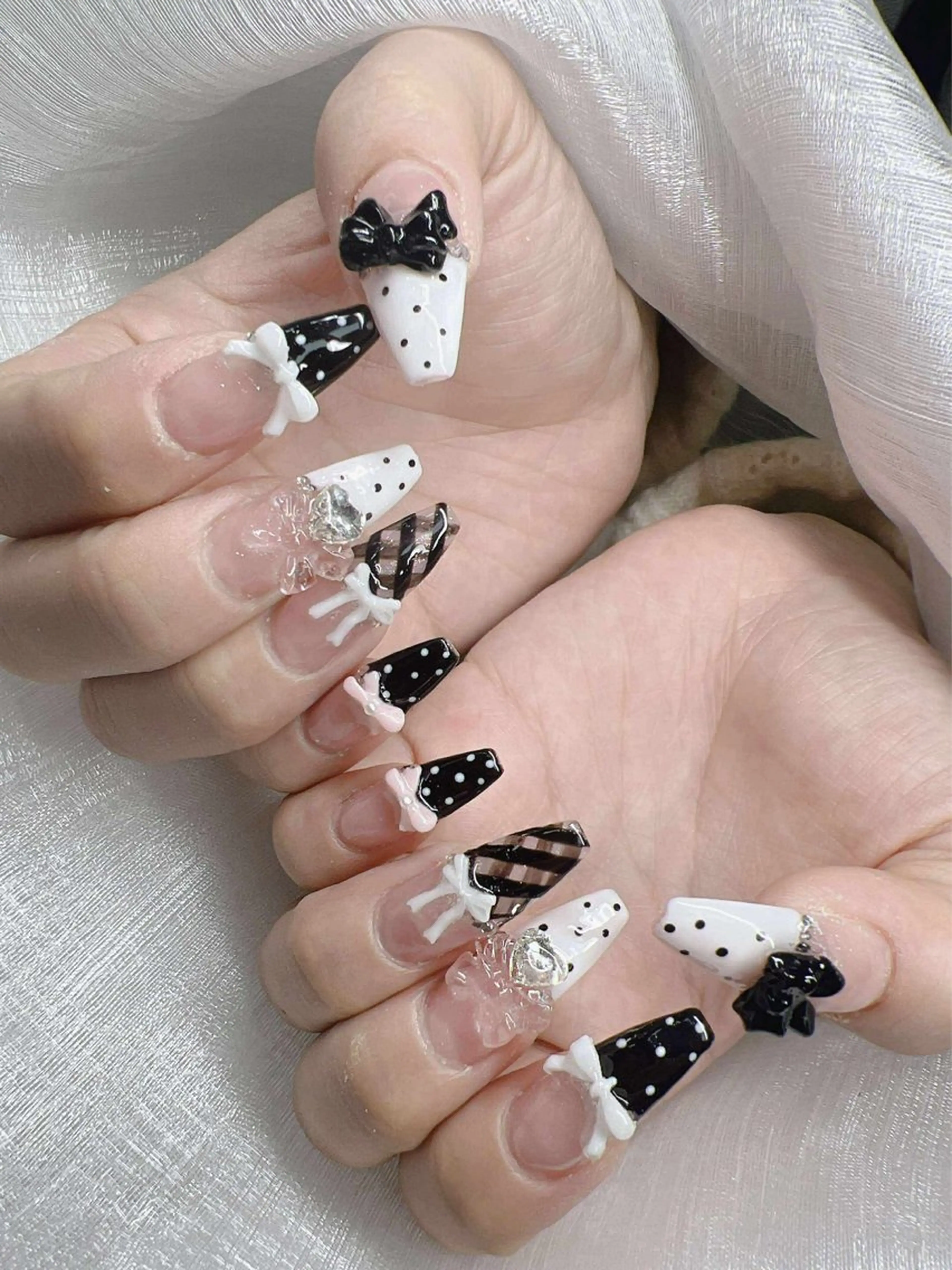 ネイル ハンドネイル Lee Nailsのネイルデザイン