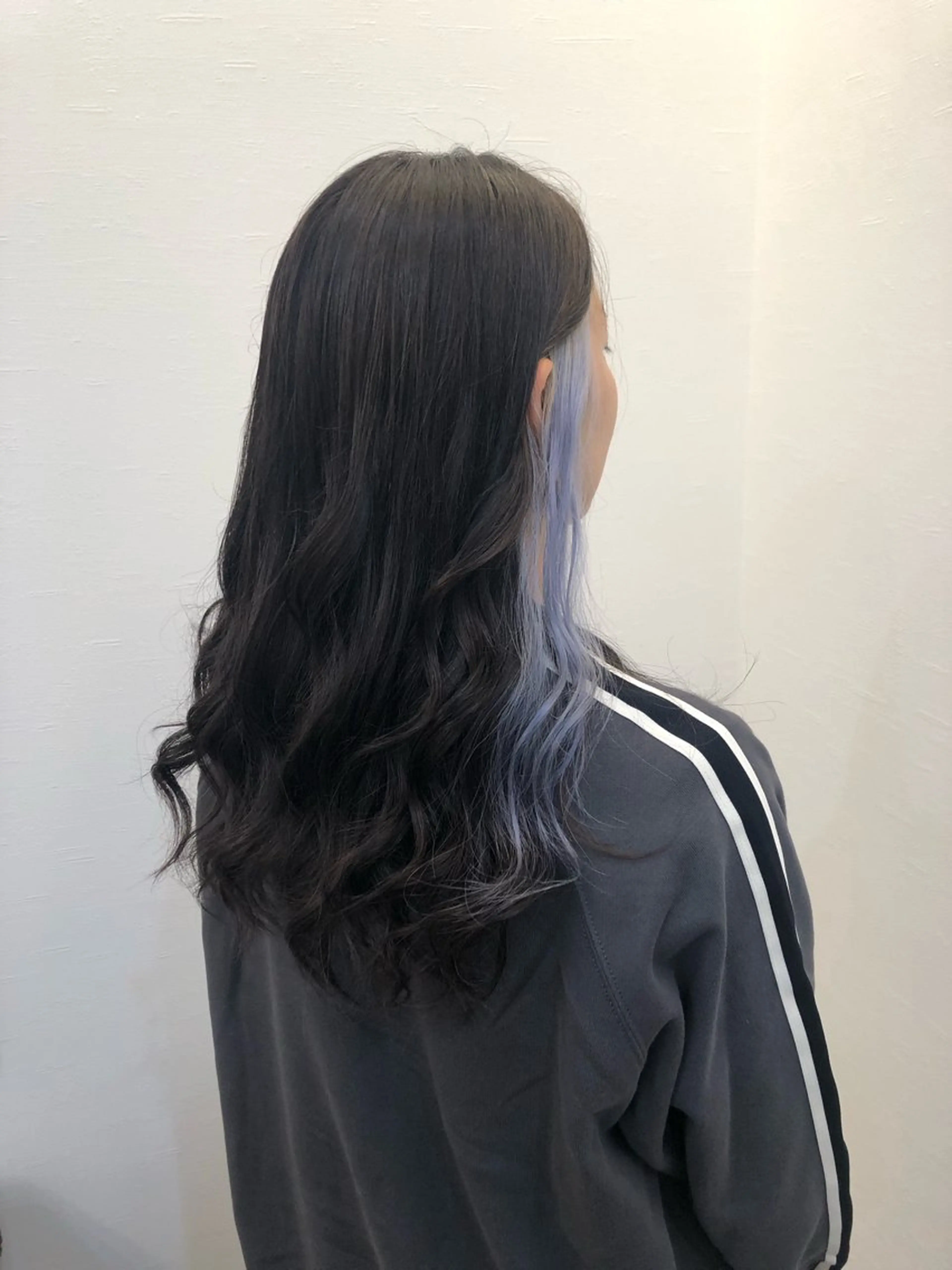 カラー ツノガイ エリのヘアスタイル