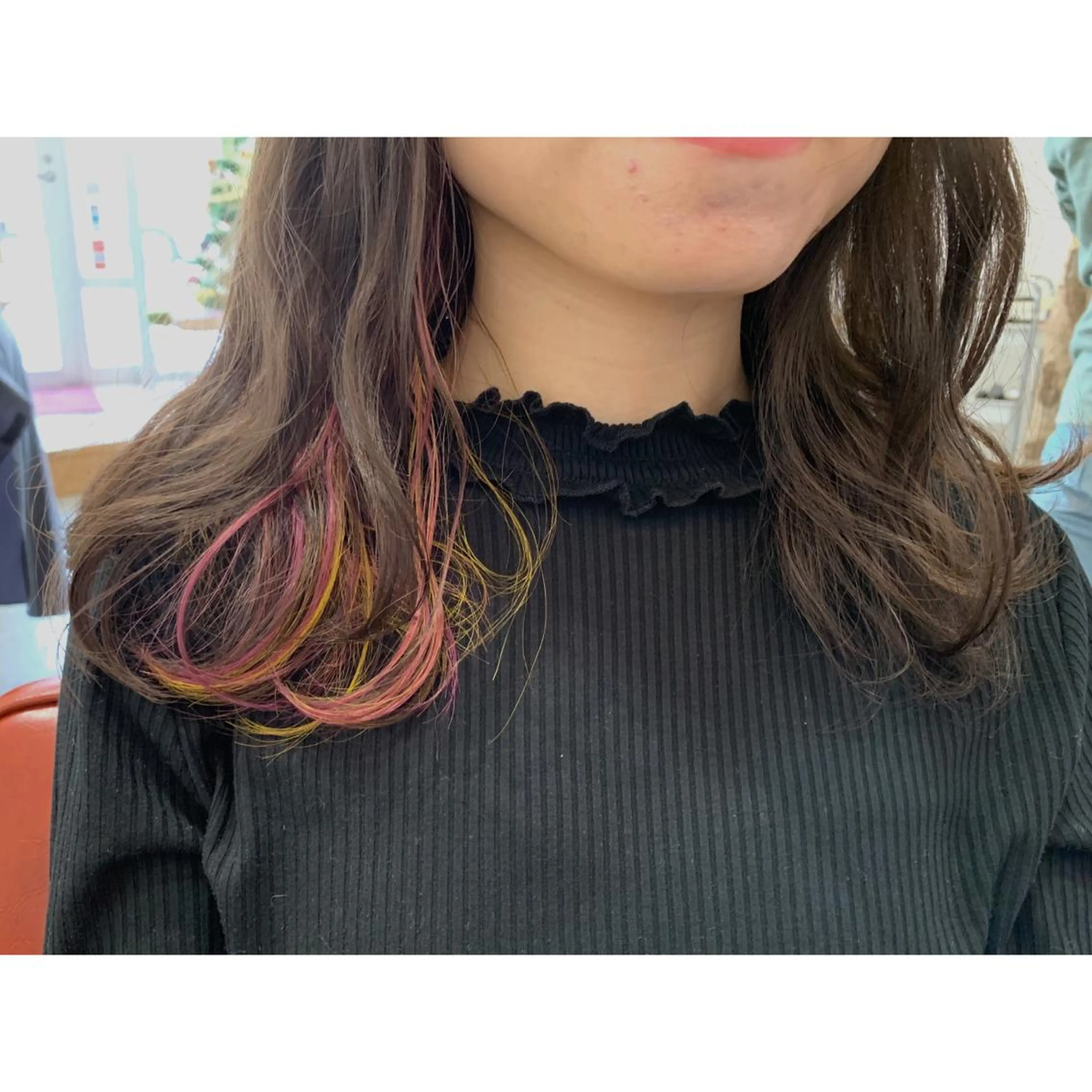 セミロング カラー インナーカラー カット ヘアカラー fio マナミのヘアスタイル