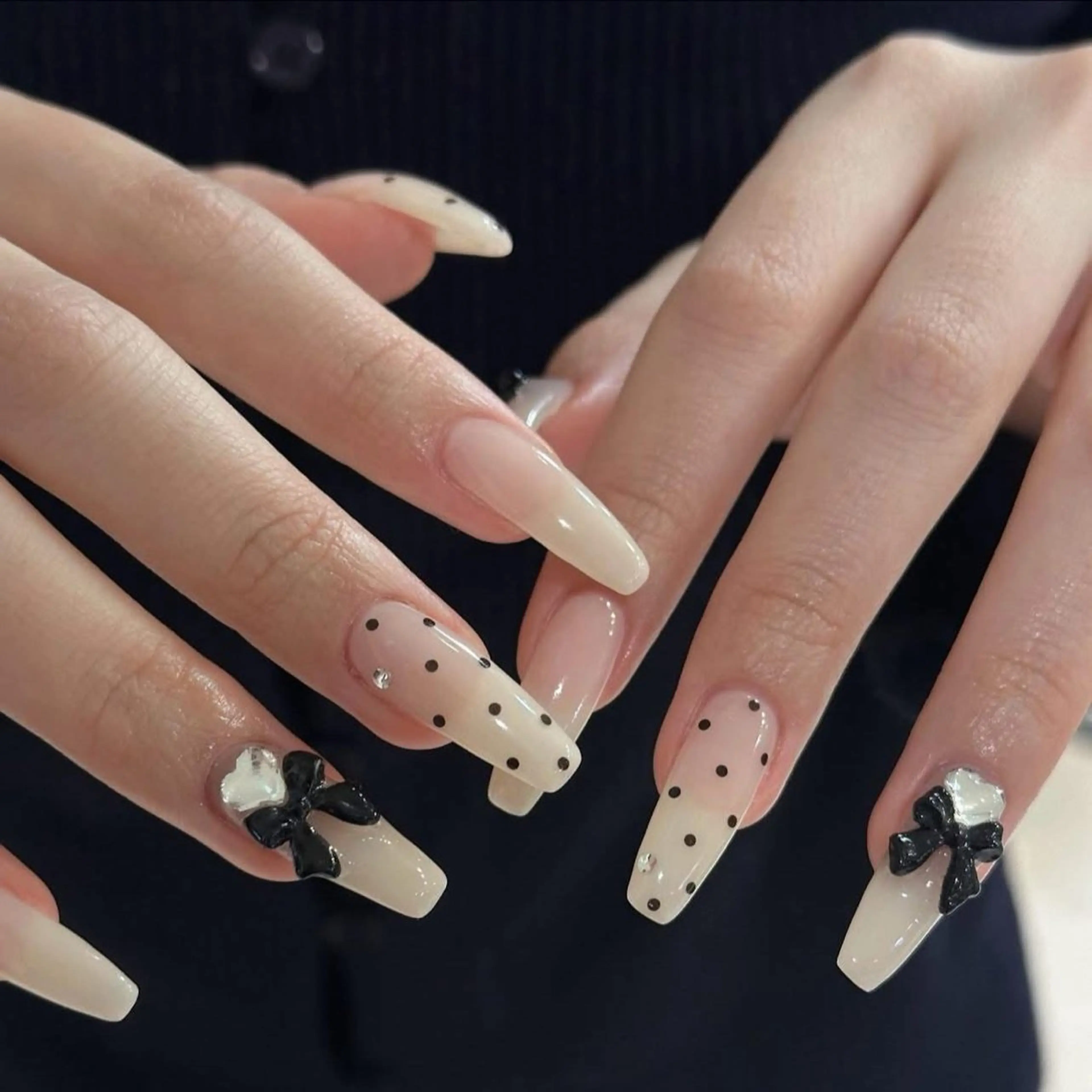 ネイル フレンチネイル ジェルネイル マグネットネイル 持ち込み ニュアンスネイル ハンドネイル Ribbonnail salonのネイルデザイン