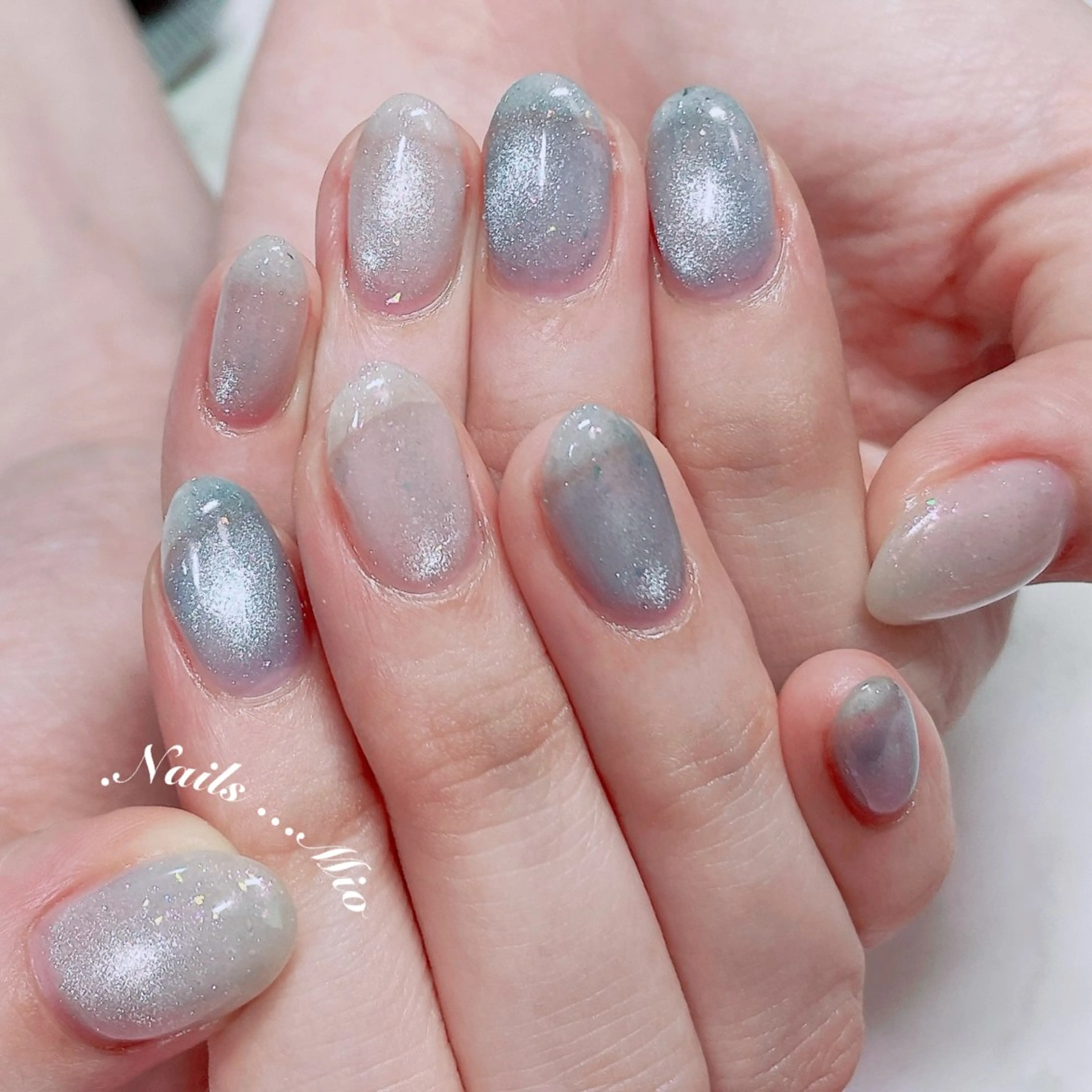 ネイル ジェルネイル マグネットネイル 赤色 .Nails Mio 赤羽西ネイルサロンのネイルデザイン