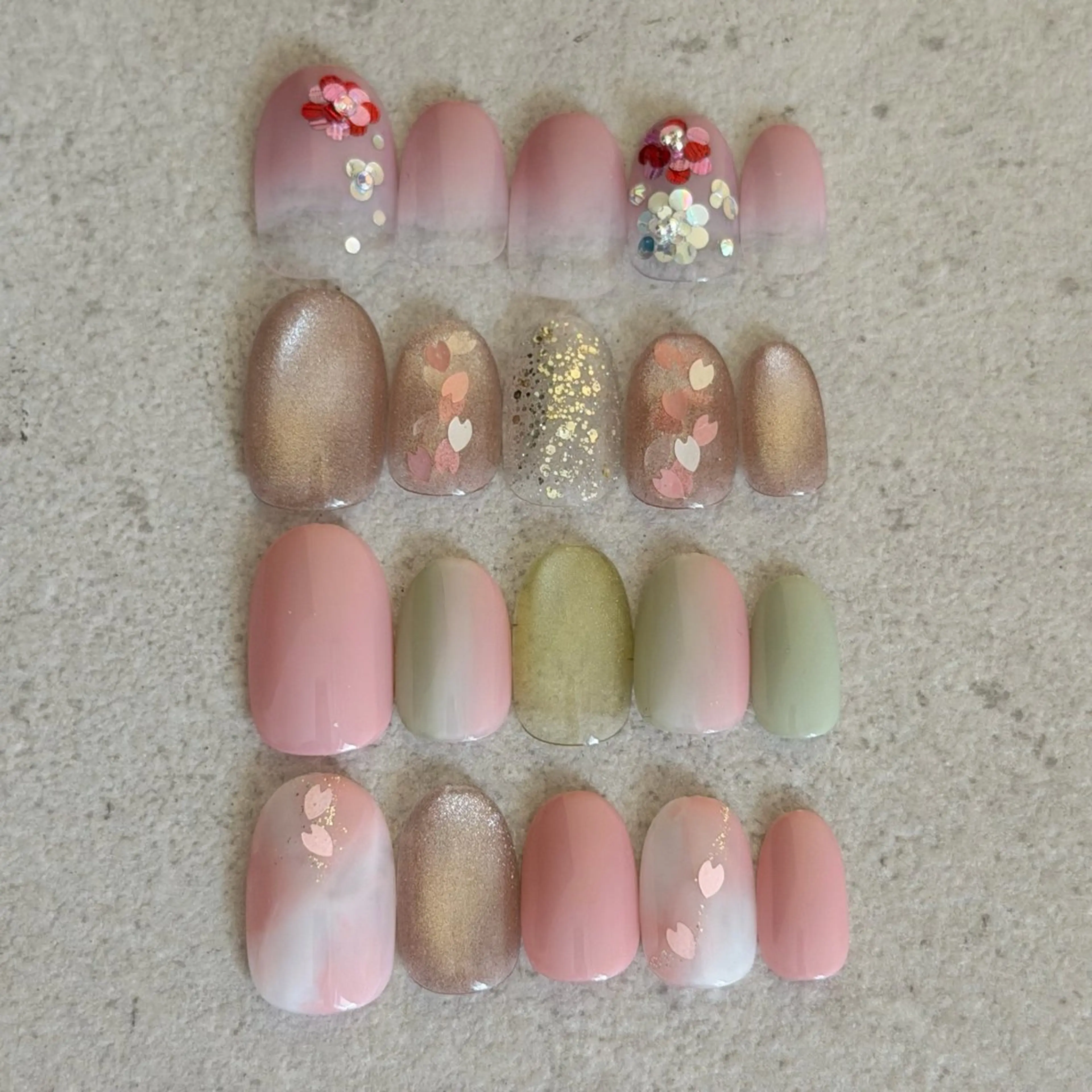 ネイル フットネイル ハンドネイル 舞鶴 奈々美のネイルデザイン