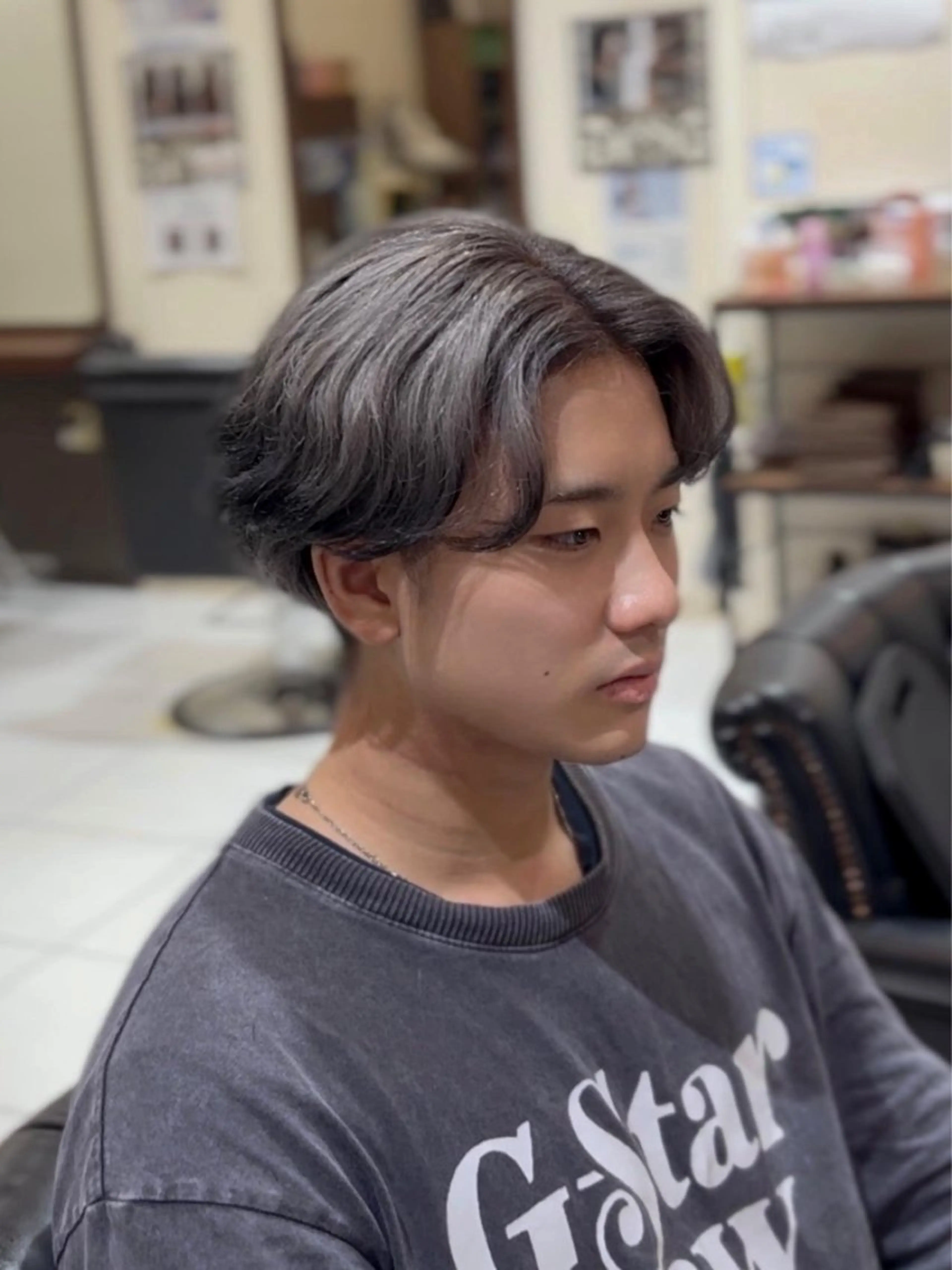 ショート メンズ メンズブリーチ ヘアカラー 小野 友暉のヘアスタイル