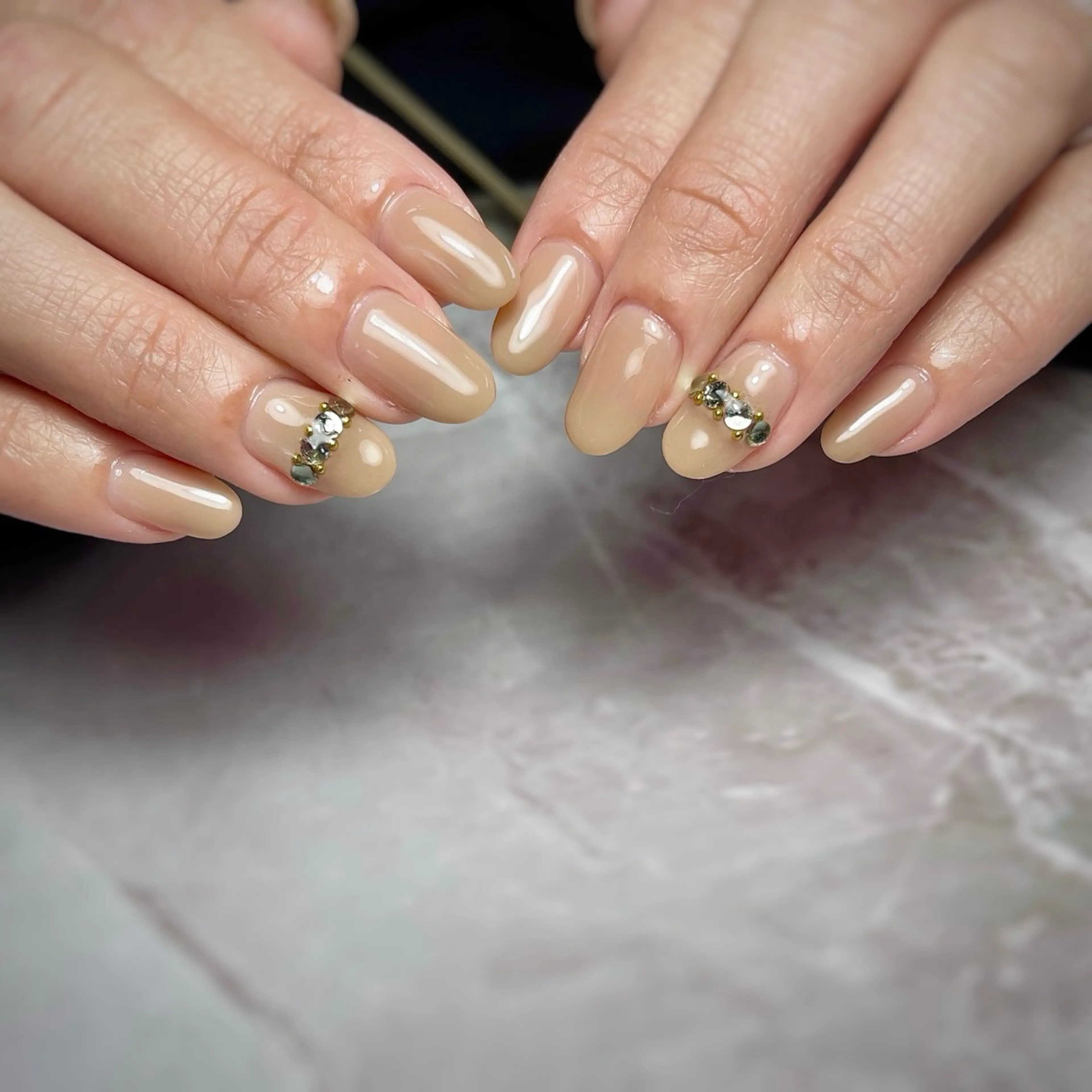 ネイル 卒業式 ニュアンスネイル ワンカラーネイル ショートネイル 春ネイル ハンドネイル upala Mayukoのネイルデザイン