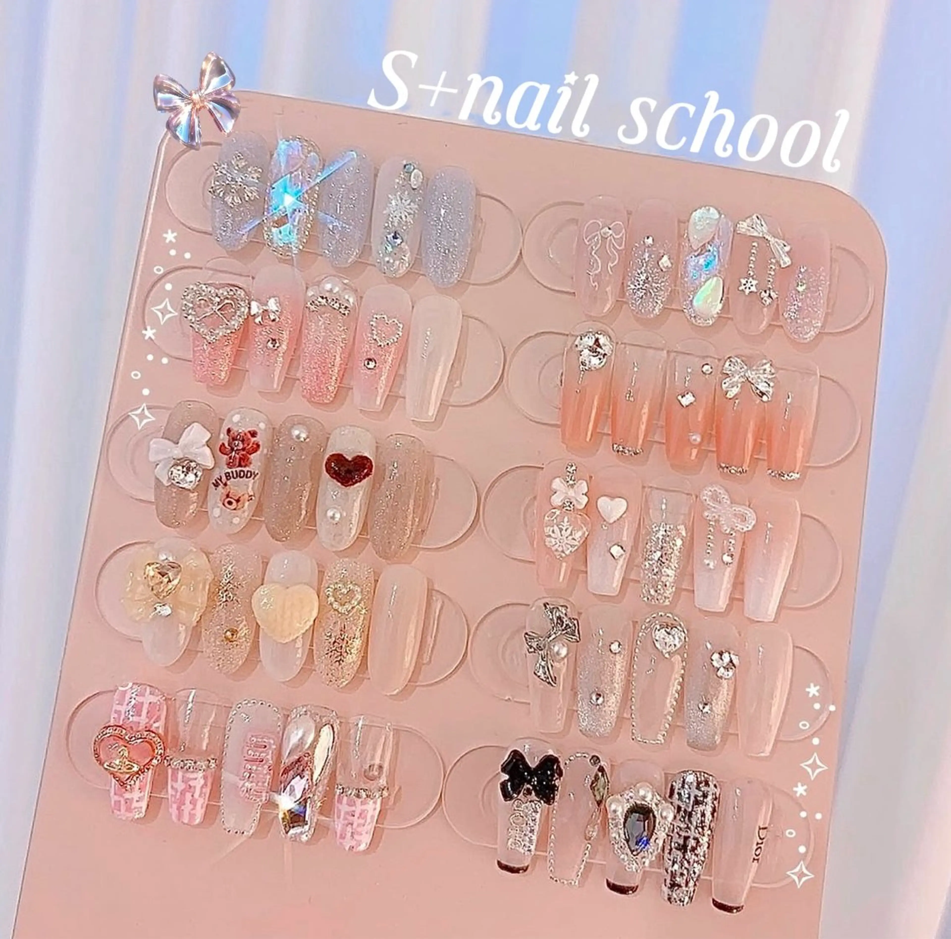 ネイル ハート キラキラネイル リボン ネイリスト ハンのネイルデザイン