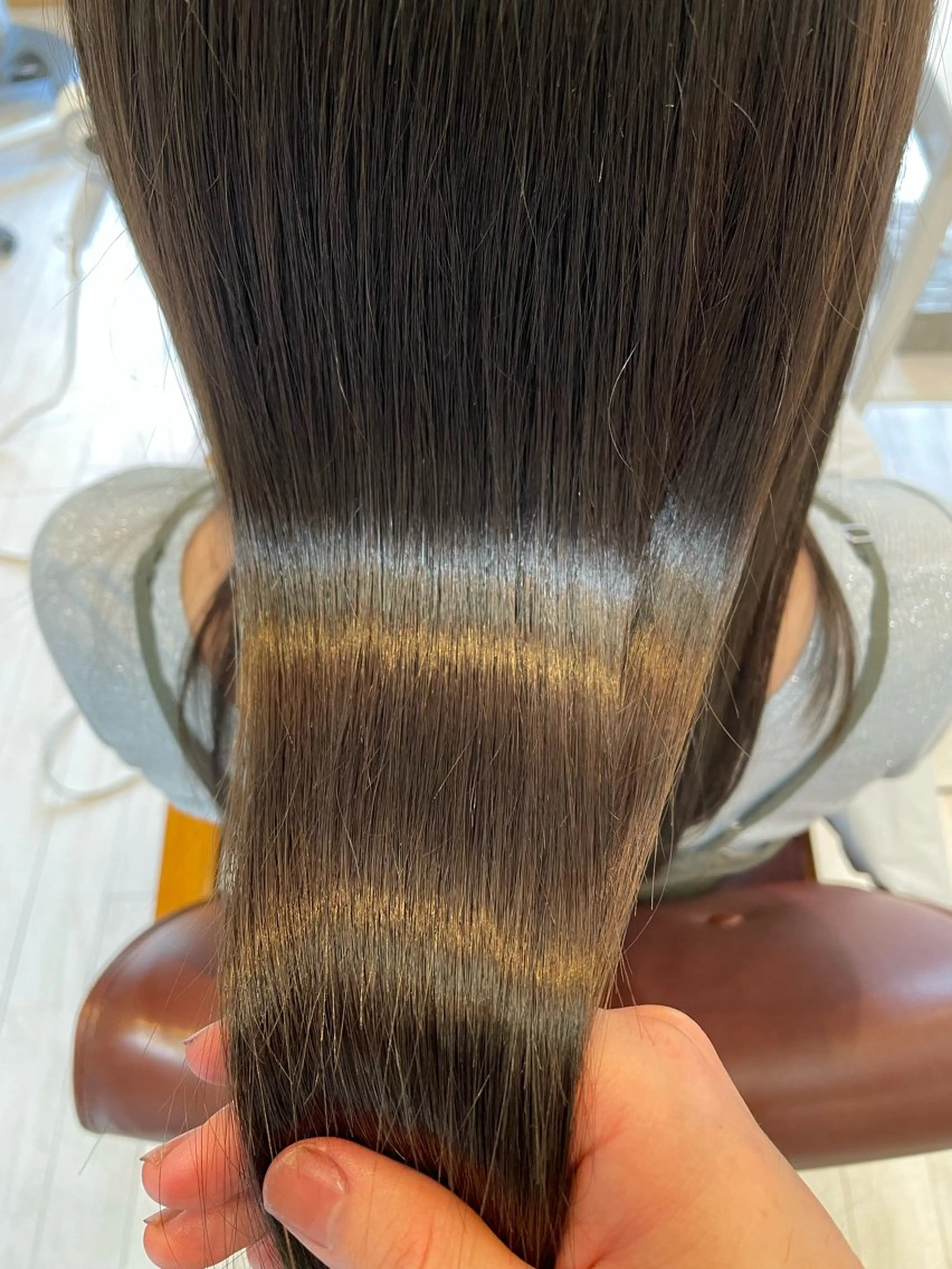 セミロング カラー グレージュ オリーブグレージュ オリーブグレー 髪質改善／ブリーチ 宮武　湧斗のヘアスタイル