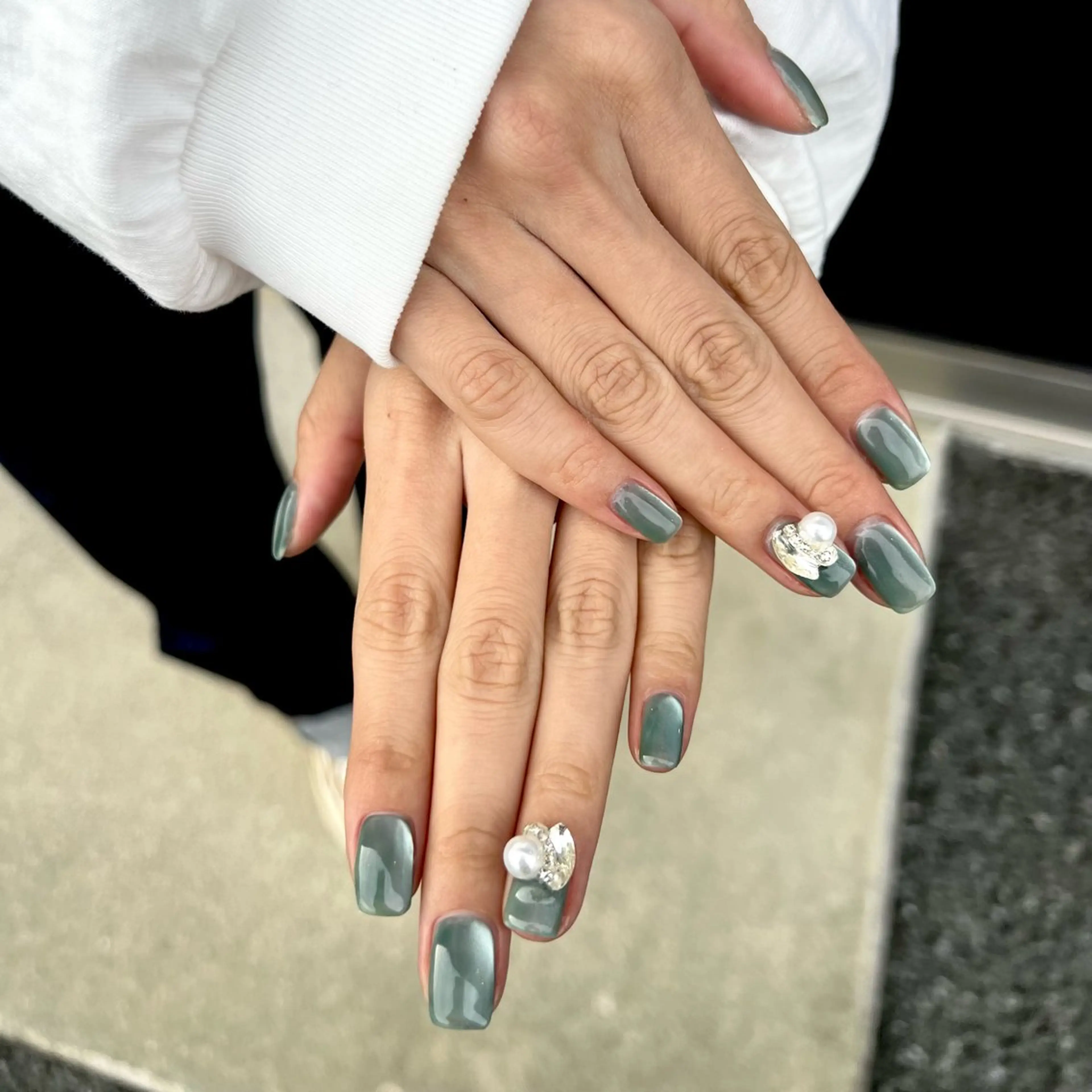 ネイル 氷ネイル・うるうるネイル マグネットネイル ハンドネイル LACHIC所属・LACHIC NOZOMIのネイルデザイン