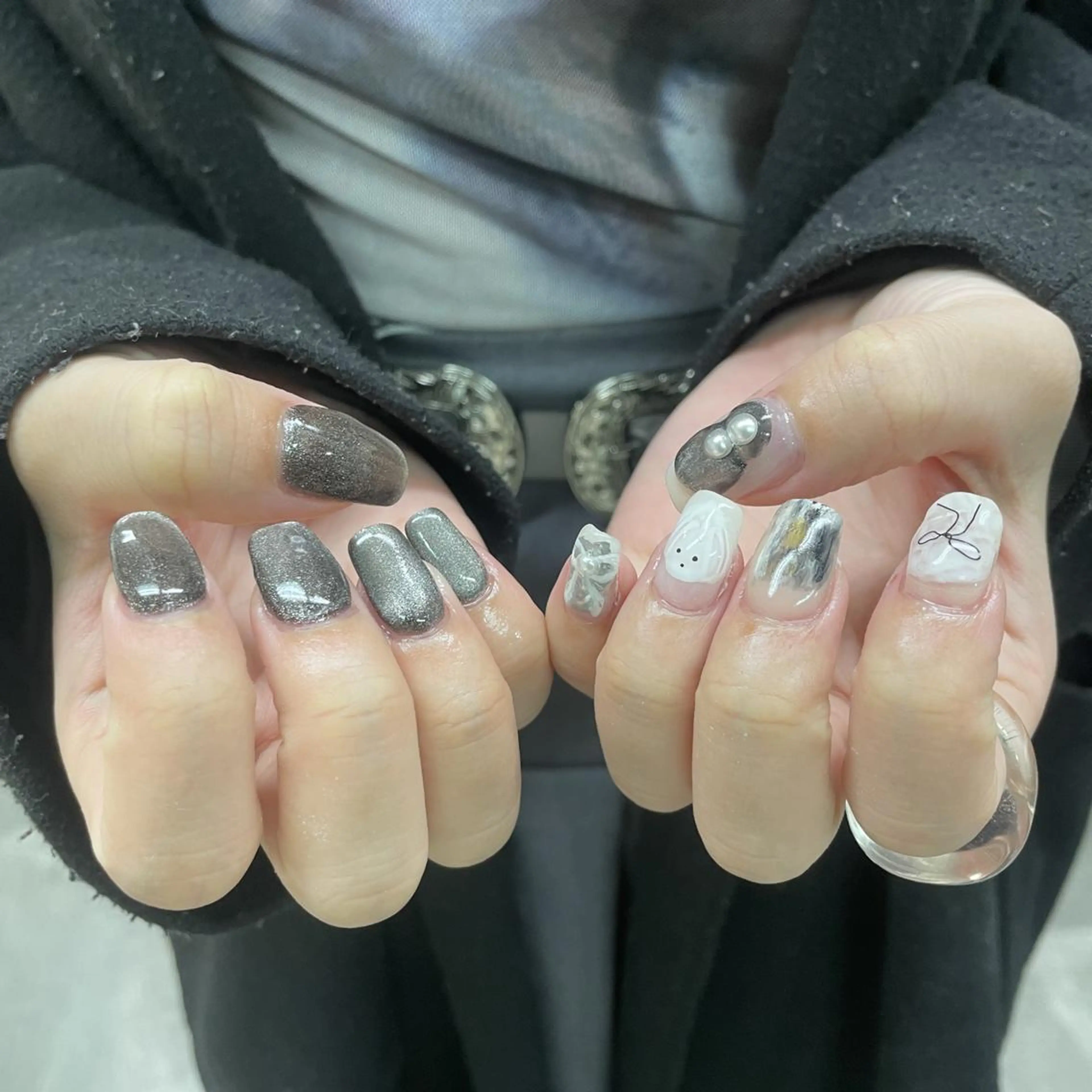 ネイル アートネイル べっ甲ネイル ジェルネイル グリーン ハート nailstudio eviz新宿店のネイルデザイン