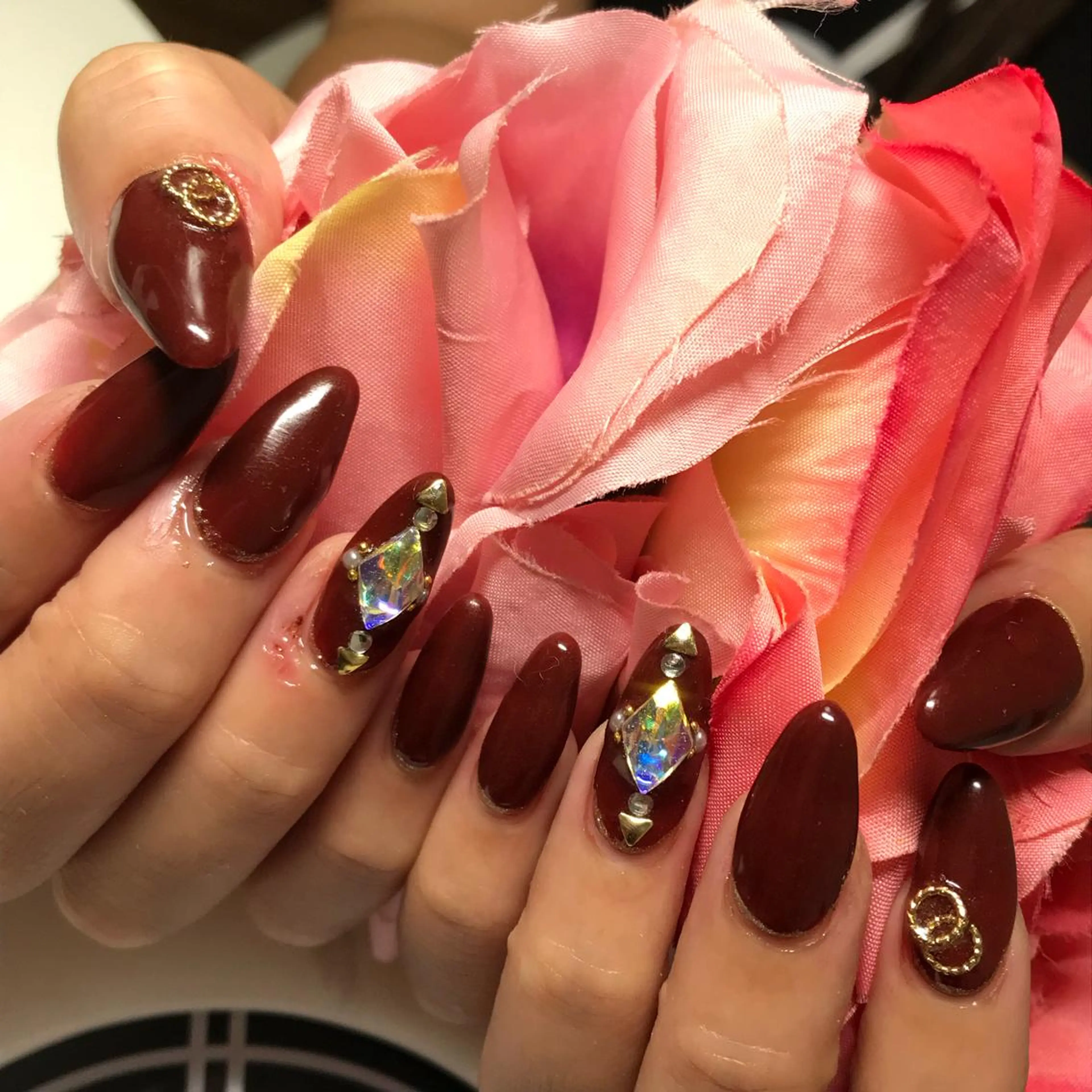 ミディアム ネイル ハンドネイル 《LB》ラブリエ Nail&eyeのマツエク・マツパデザイン