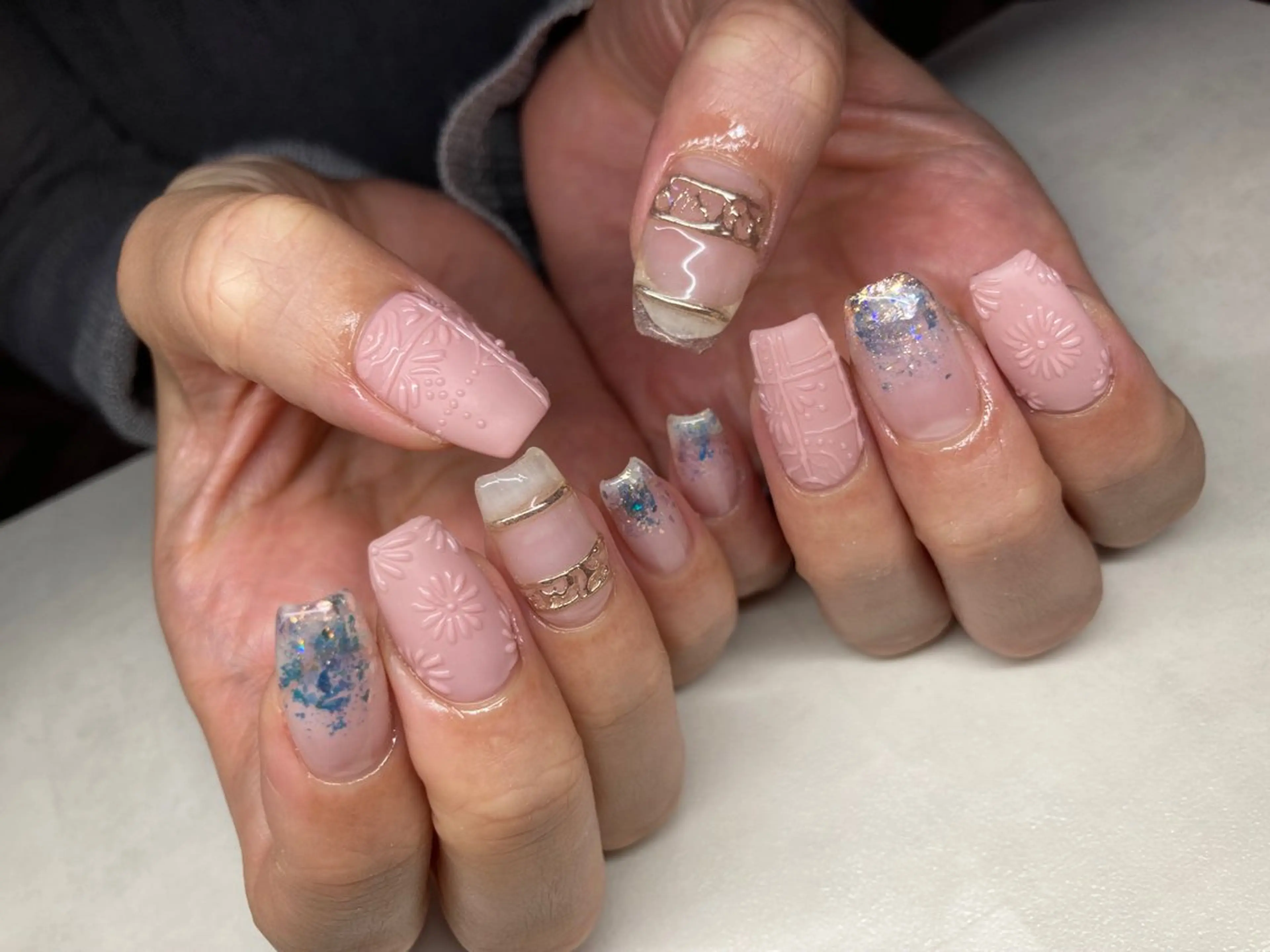 ネイル elu ：nail＆eyeのネイルデザイン