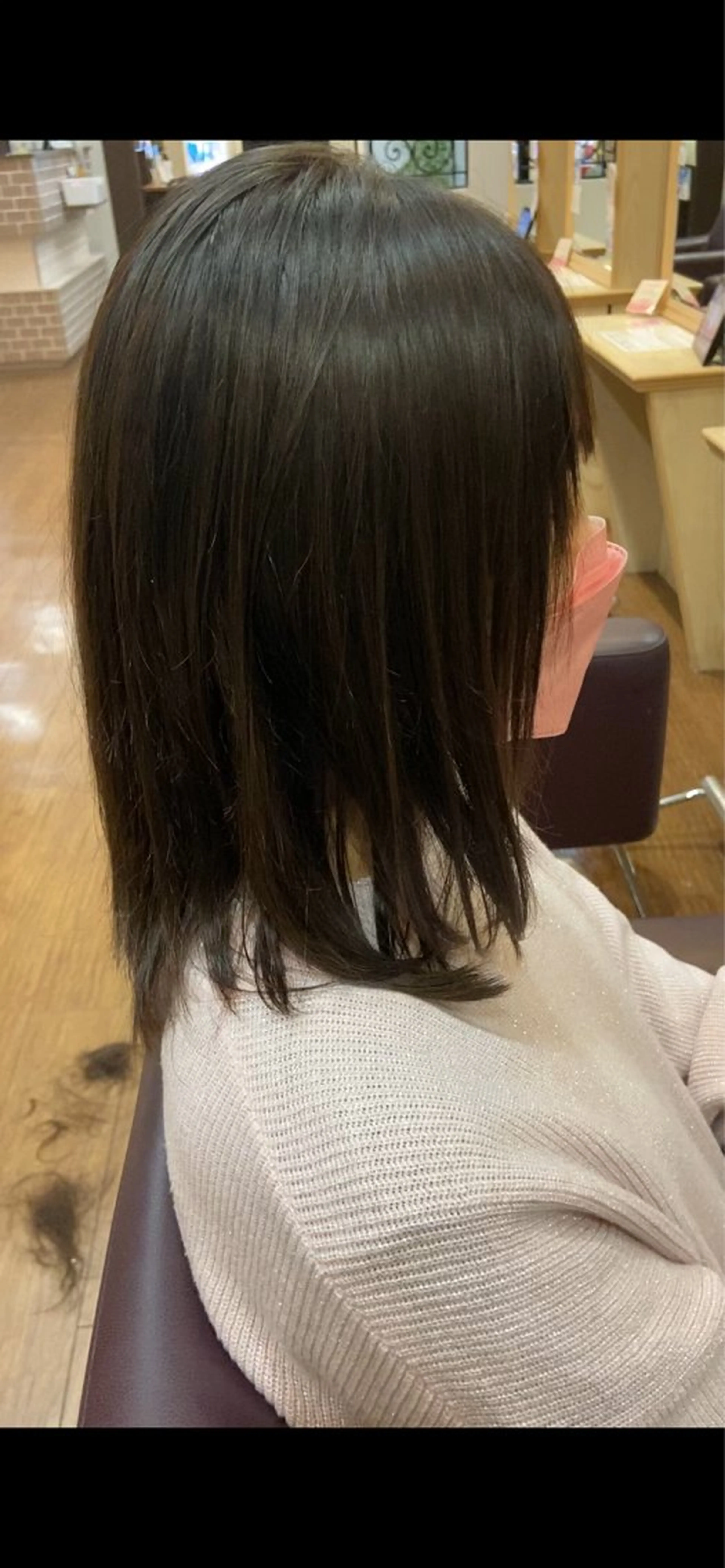 セミロング コバヤシ ユウスケのヘアスタイル