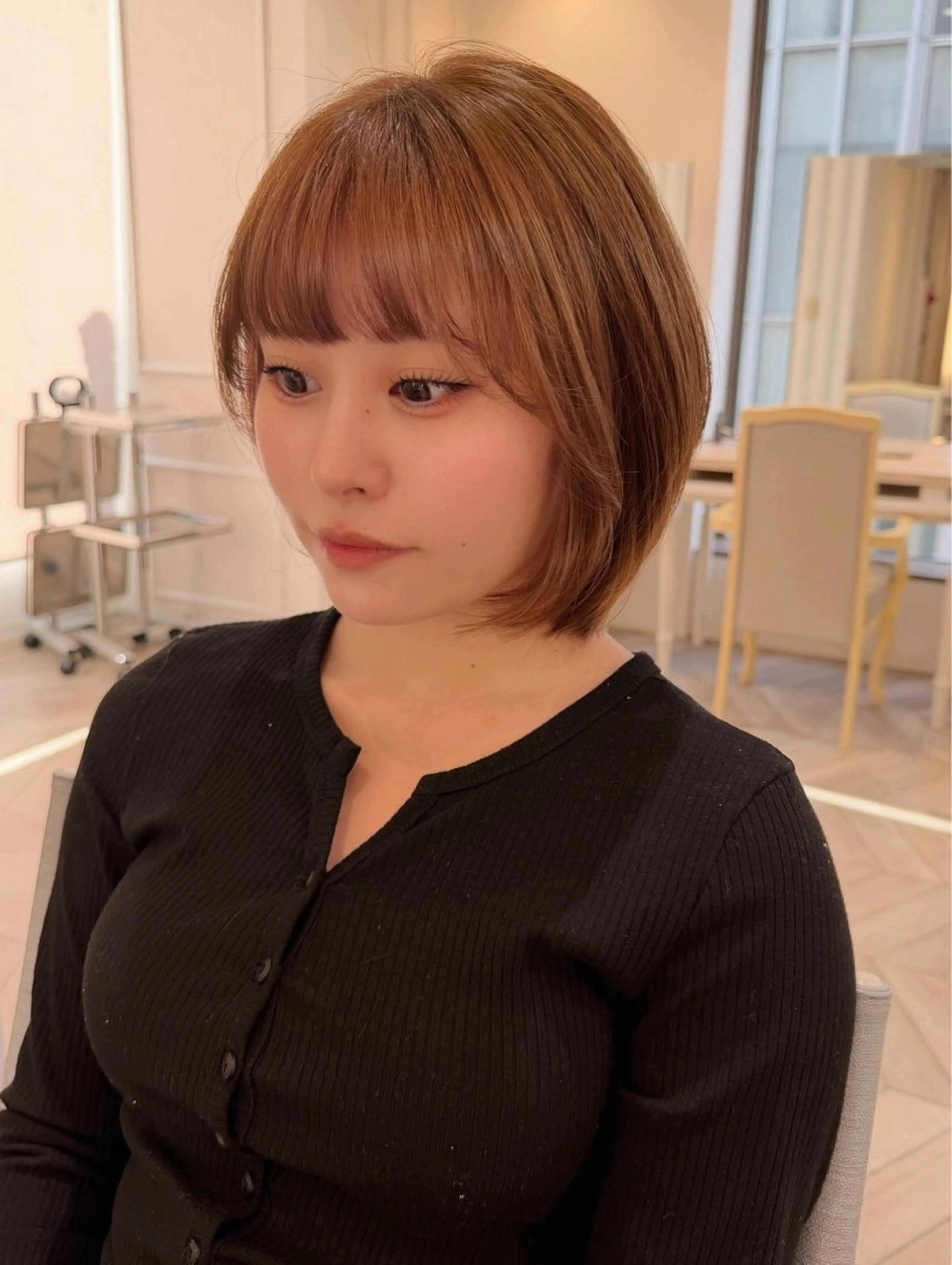 ショート ボブレイヤー ボブ レイヤーカット 小顔カット トリートメント カット 小顔レイヤー/ ベージュ🤍Rieのヘアスタイル