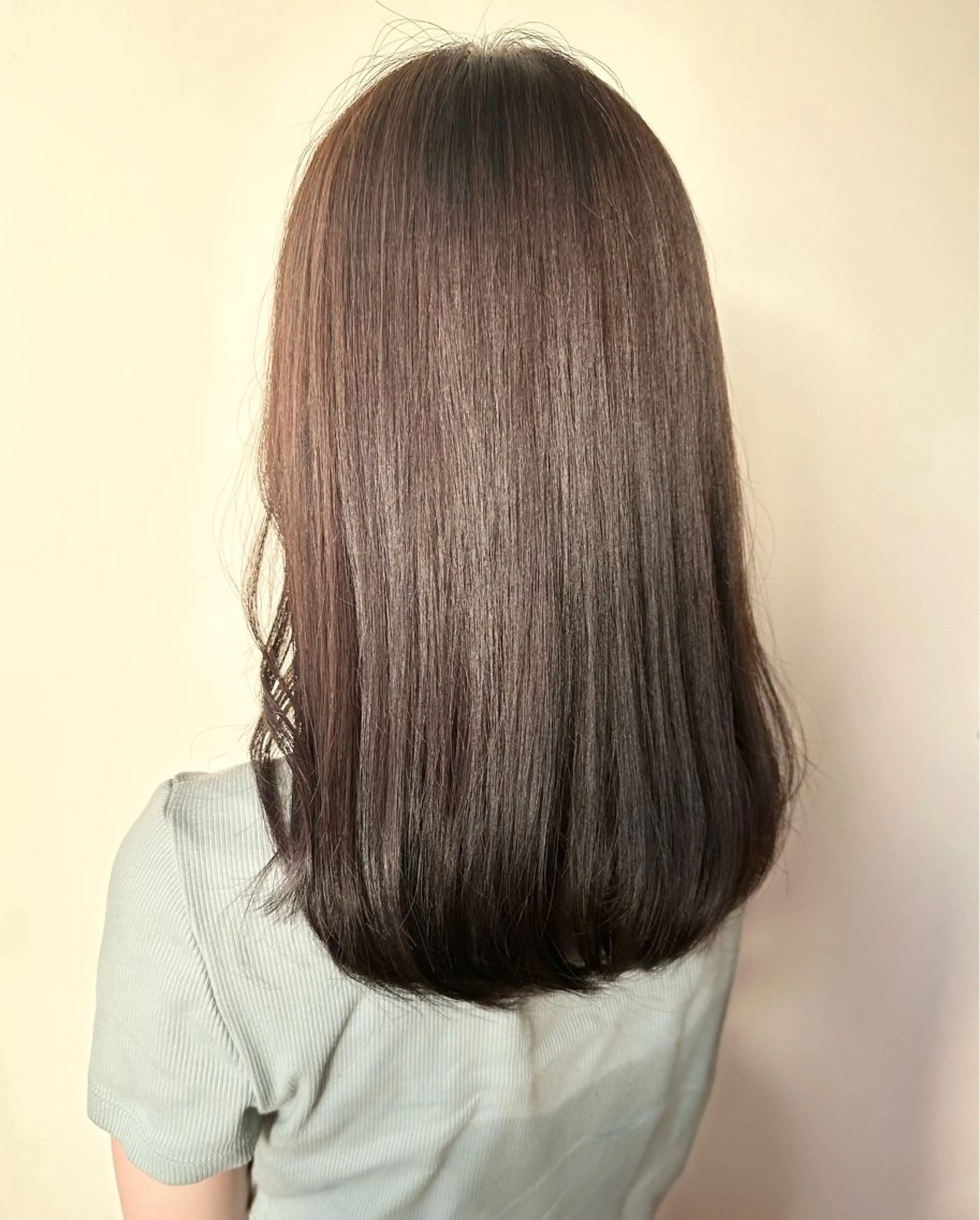 セミロング カラー Lantana 未南海のヘアスタイル