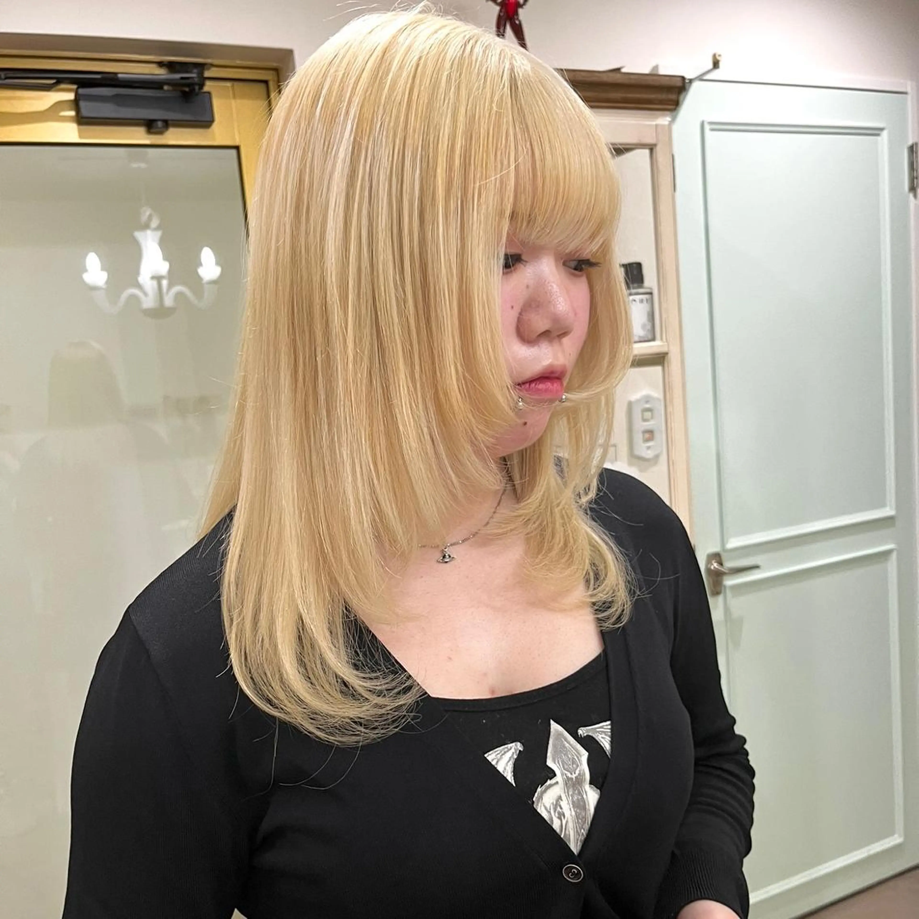 セミロング カラー MOE🐈‍⬛🎀 エクステ/ワンホンのヘアスタイル