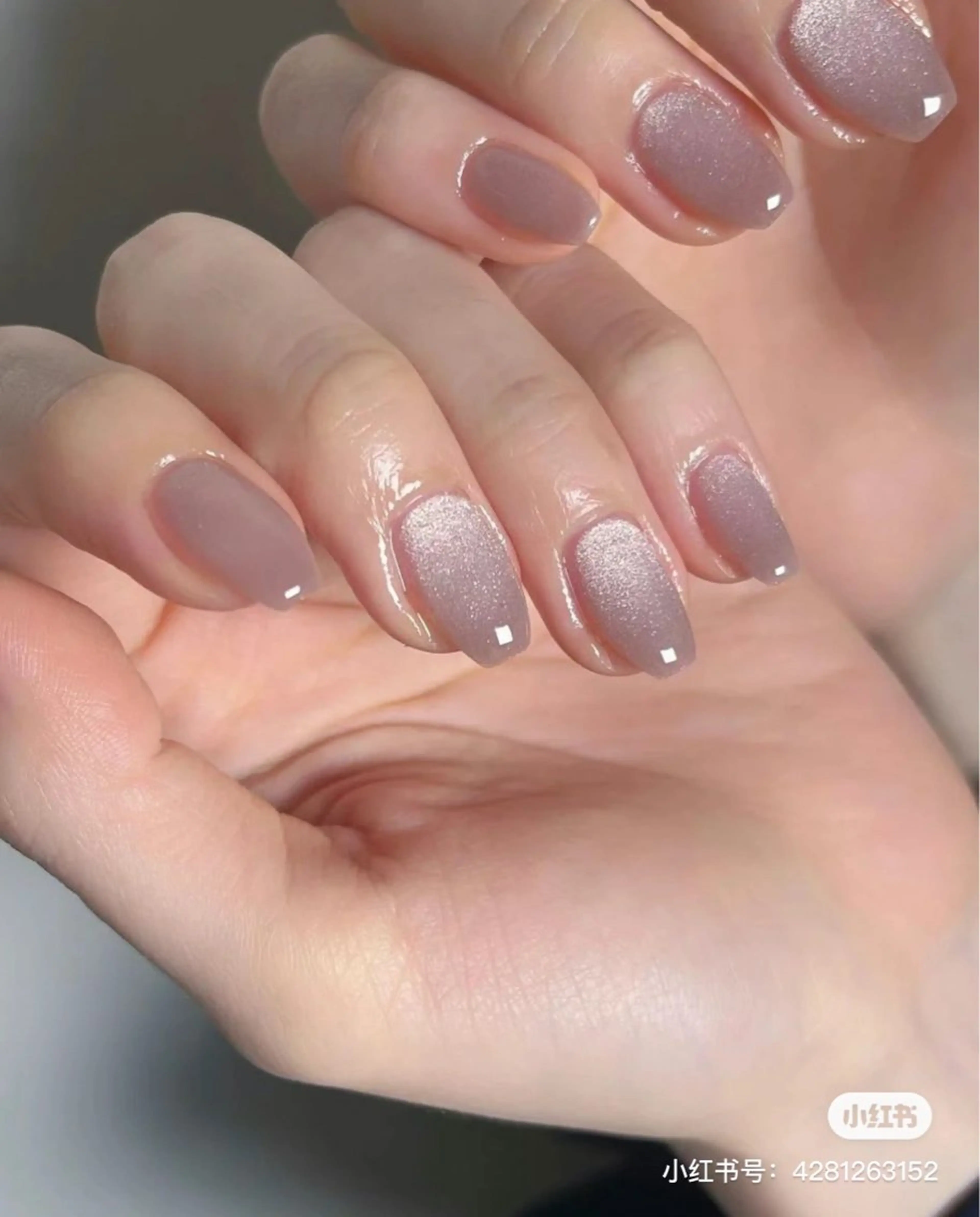 💅 (ミニモ限定割引) HANDマグネットワンカラー(2色までOK)初回ソフトジェルオフ無料の写真