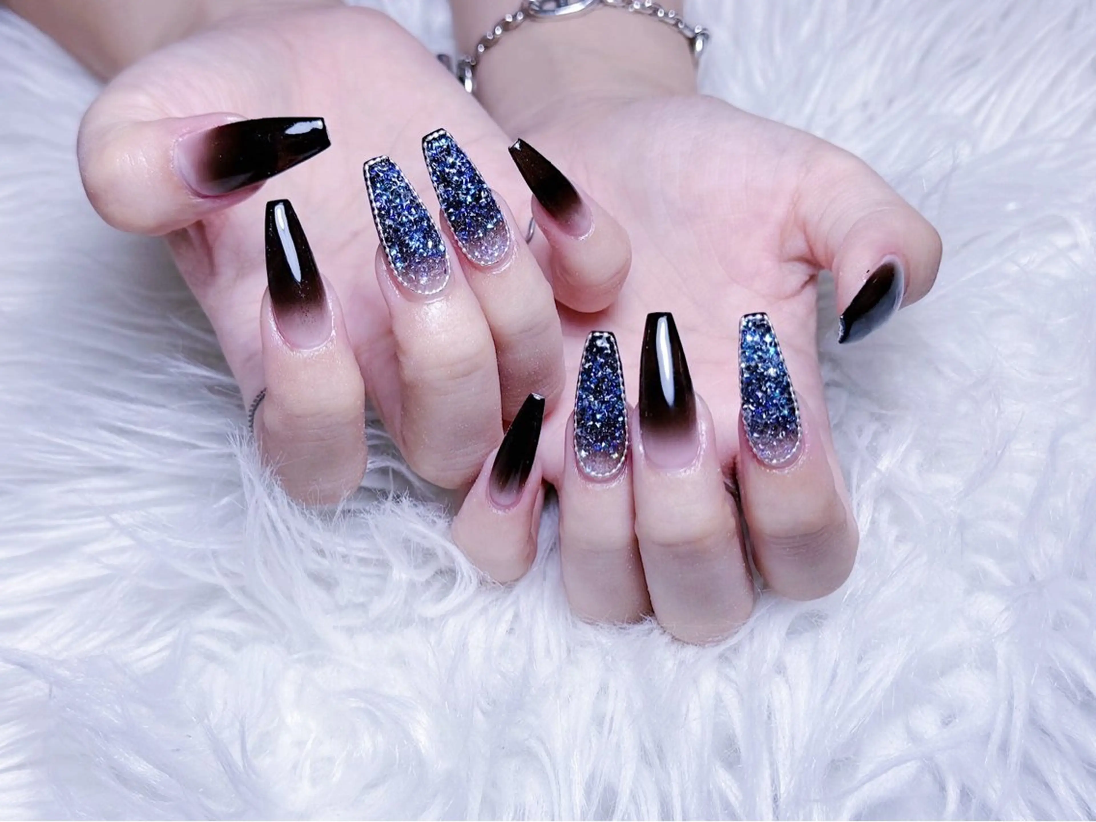ネイル チークネイル 長さ出し フラワーネイル フレンチネイル ガーリー ハンドネイル ハンドケア NEW NAIL 池袋のネイルデザイン
