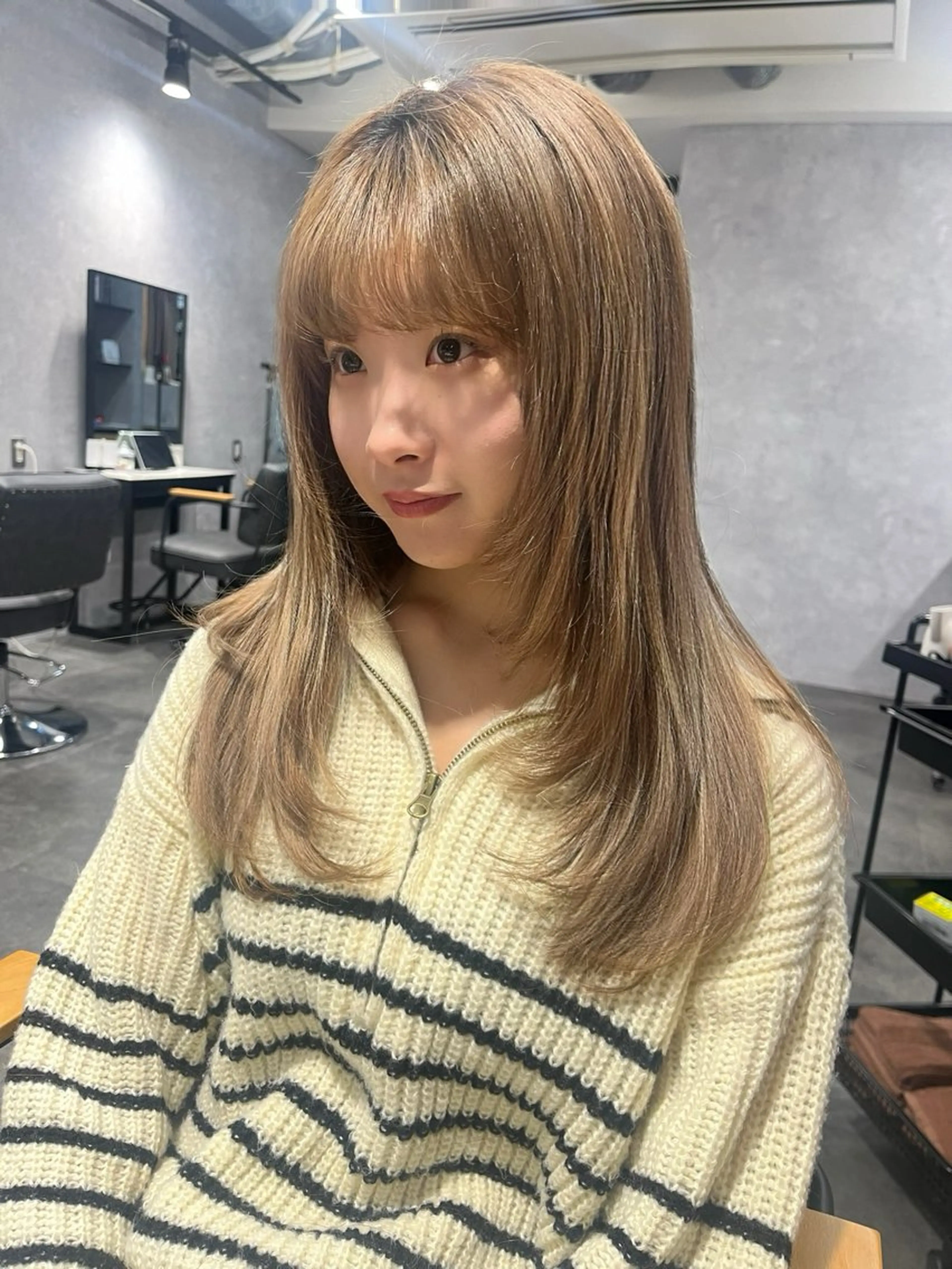 セミロング レイヤーカット /konomiのヘアスタイル