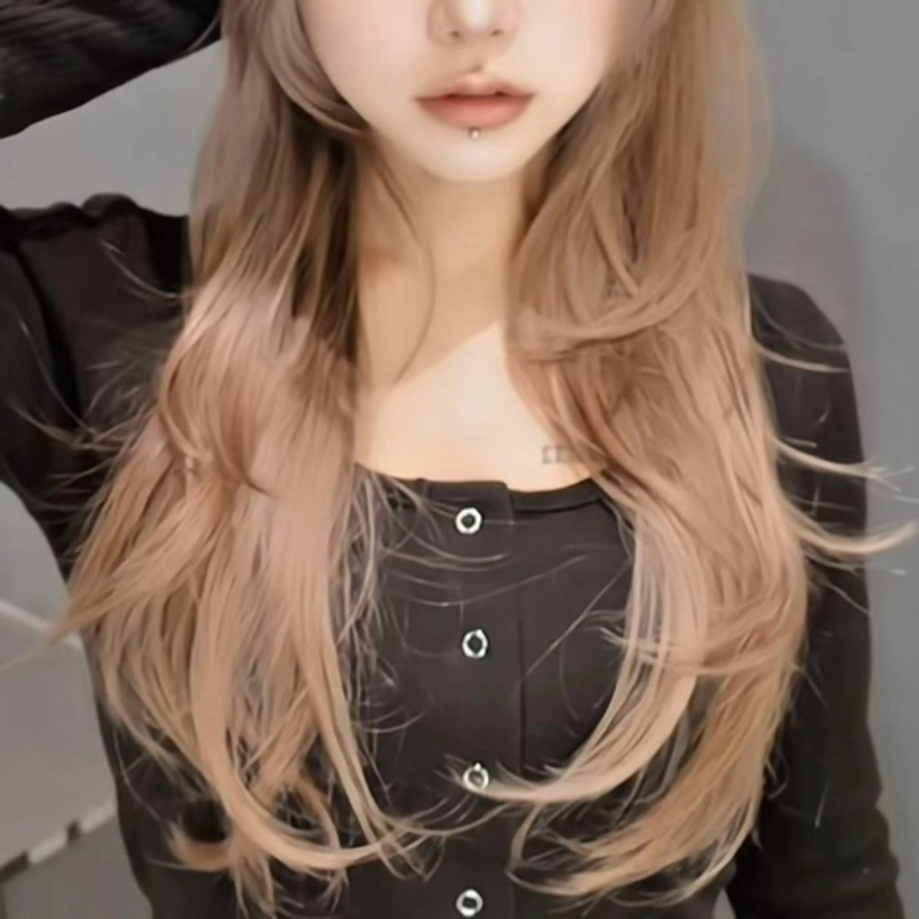 ロング armony (明治神宮前店)所属・☪︎レイヤー/ウルフ /ハッシュ☪︎ にこのヘアスタイル