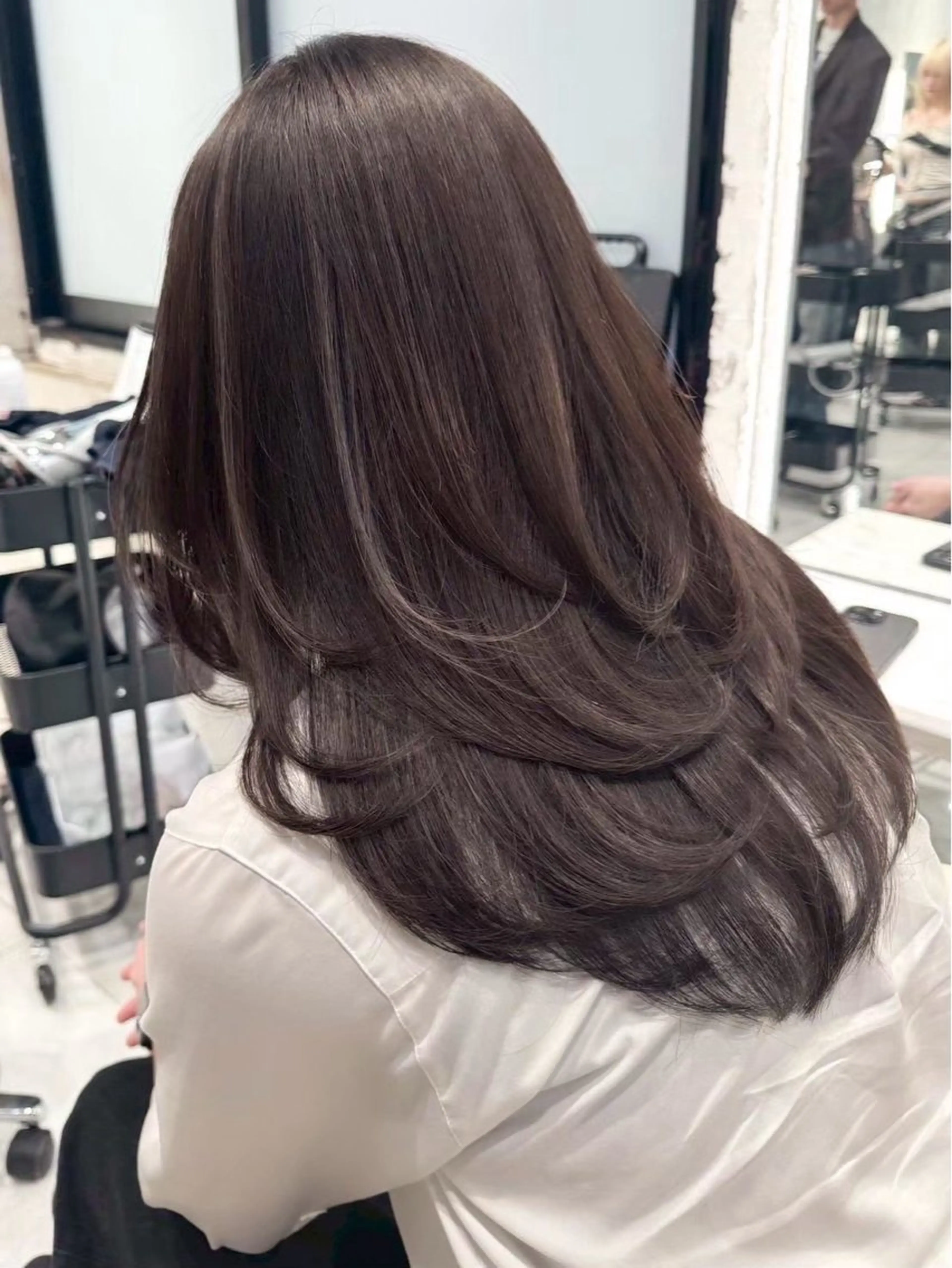 ロング カラー ハイライトカラー ハイライト レイヤーカット 新實 ゆりあのヘアスタイル
