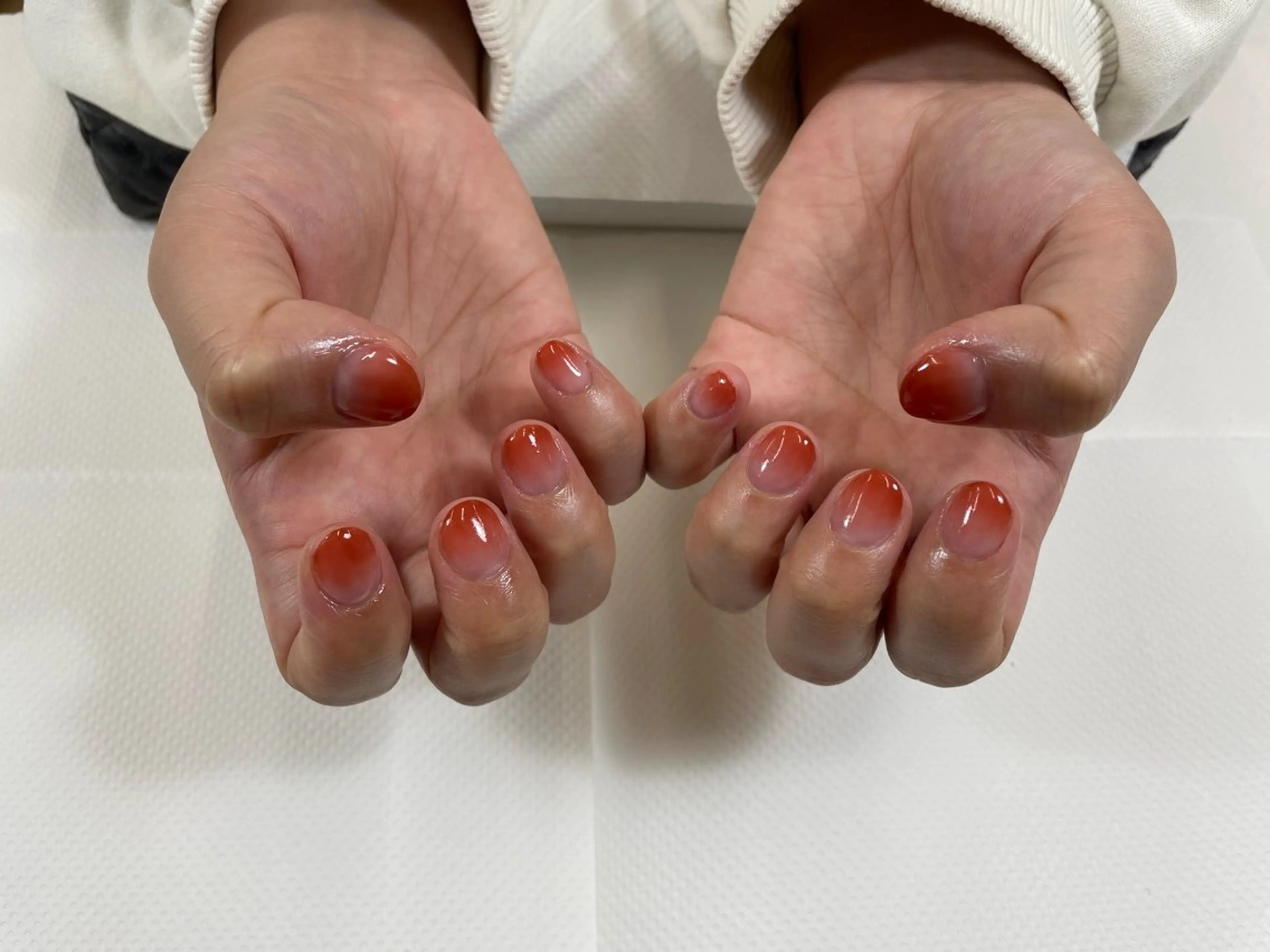 ネイル グラデーション 赤色 miya masako💫のネイルデザイン