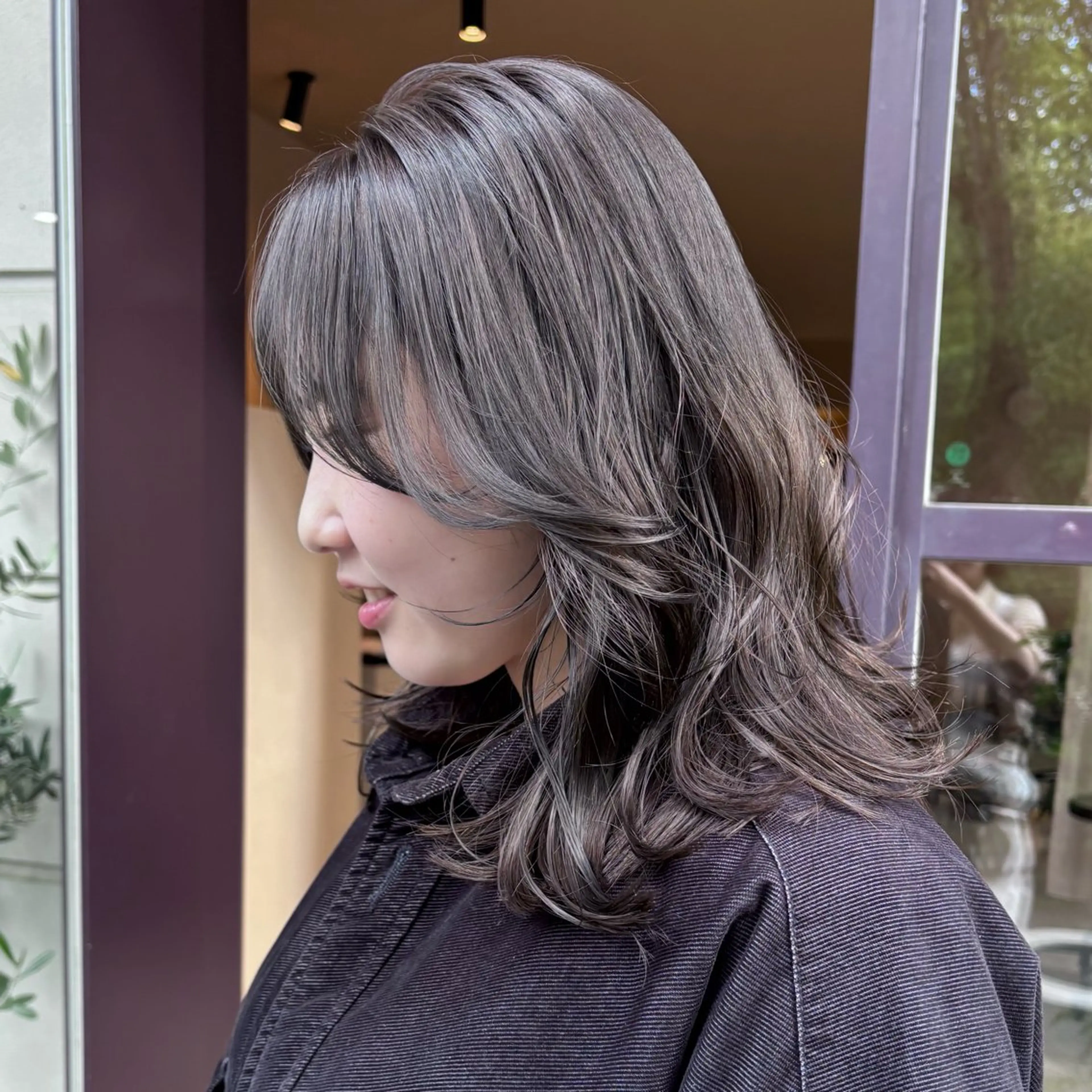 ミディアム 髪質改善 レイヤーカット 小顔カット トリートメント カット ヘアカラー トリートメント やまぐち もえかのヘアスタイル