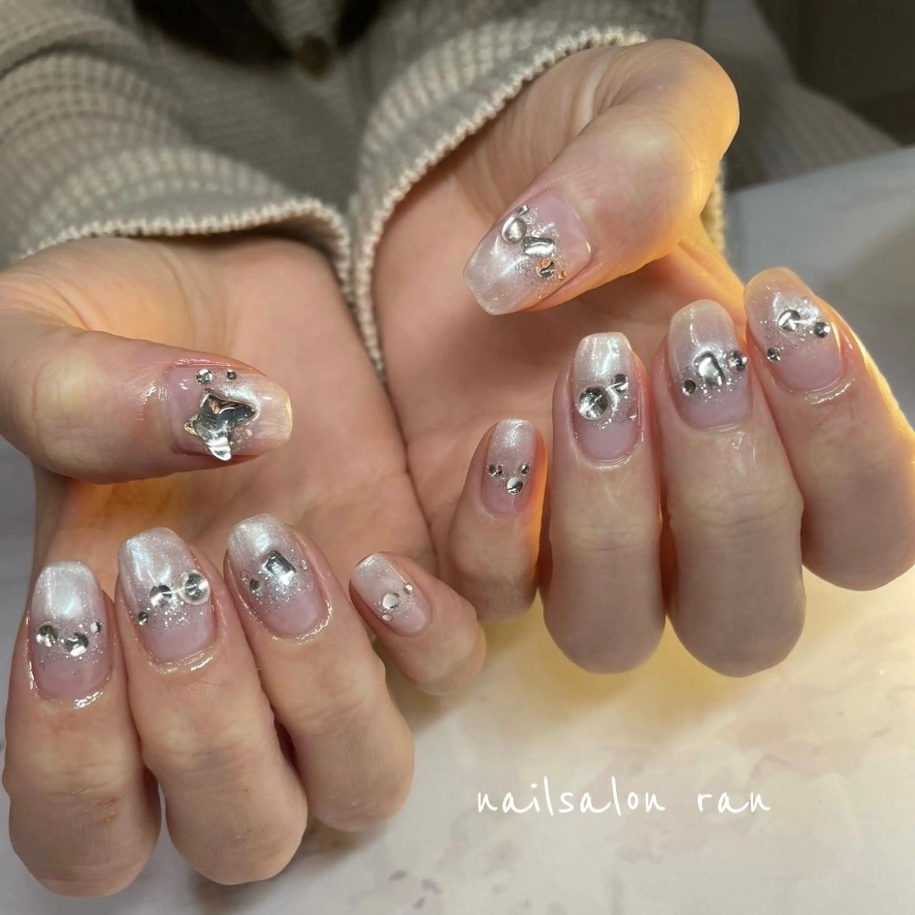 ネイル フレンチネイル ストーンネイル ハンドネイル ハンドケア nailsalon ranのネイルデザイン