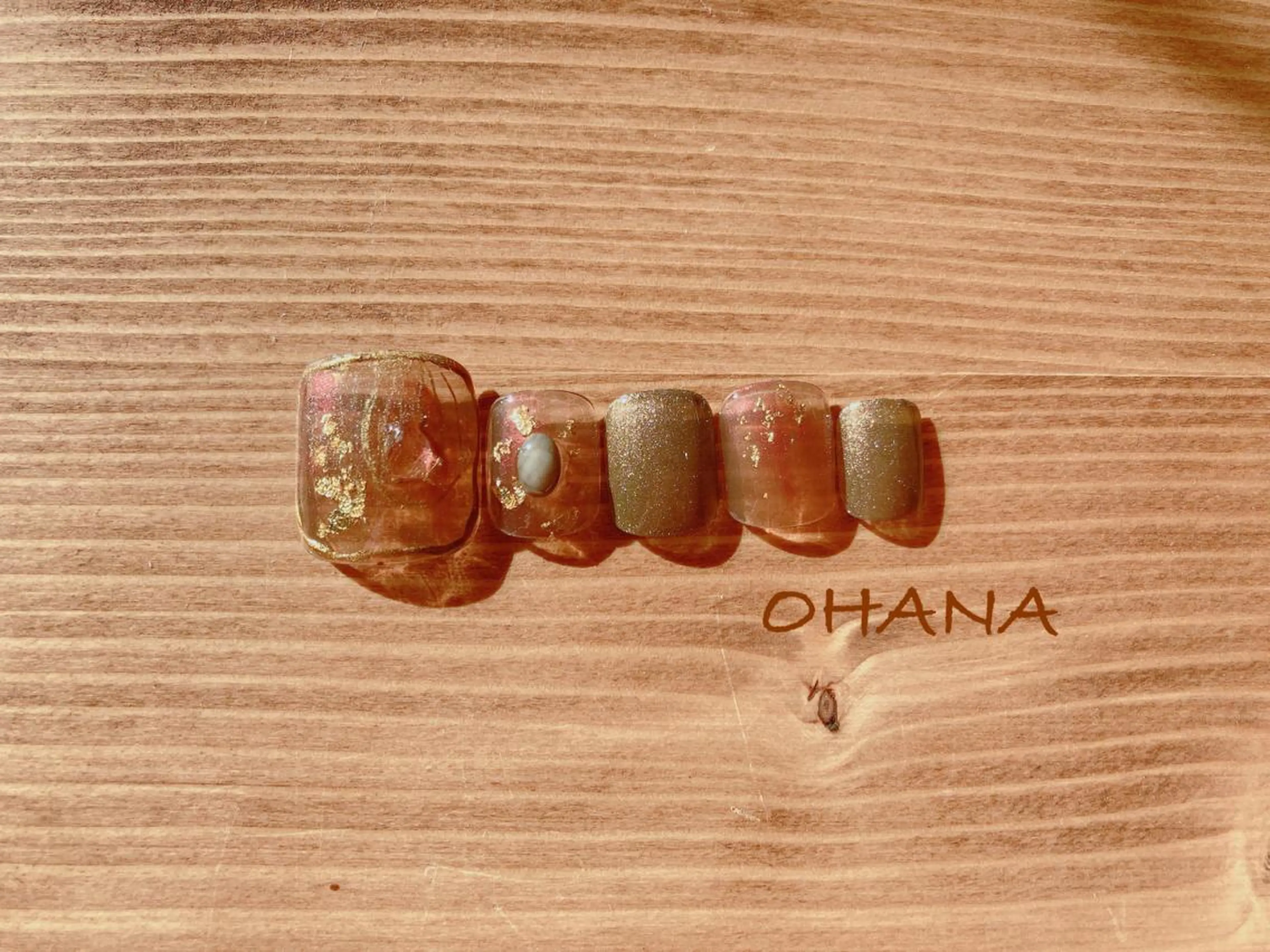 ネイル フットネイル ハート ミラーネイル ニュアンスネイル ショートネイル nailroom OHANA🌴のネイルデザイン