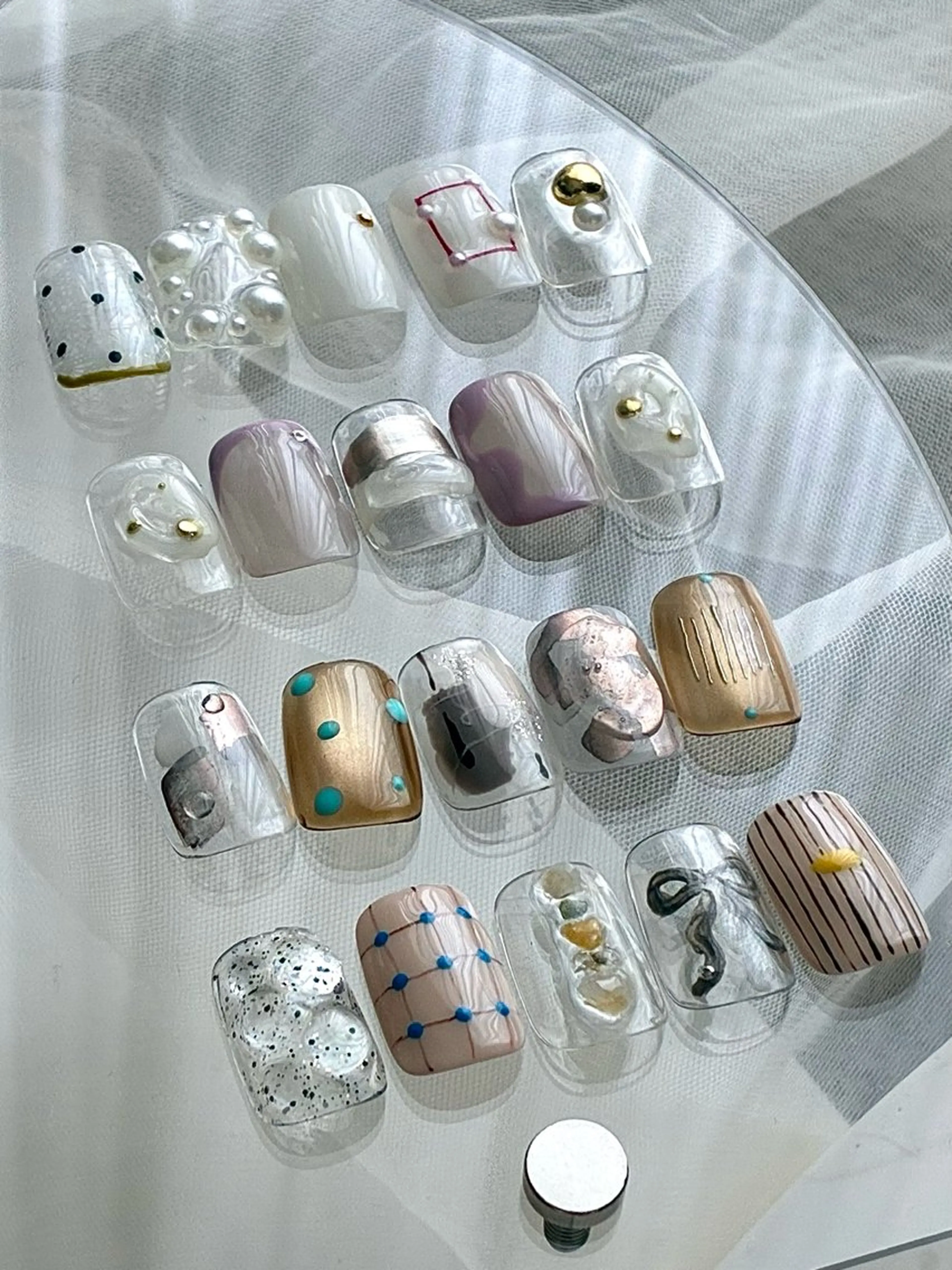 ネイル クリアネイル ニュアンスネイル 春ネイル ハンドネイル nail salon Lipine 新守山のネイルデザイン