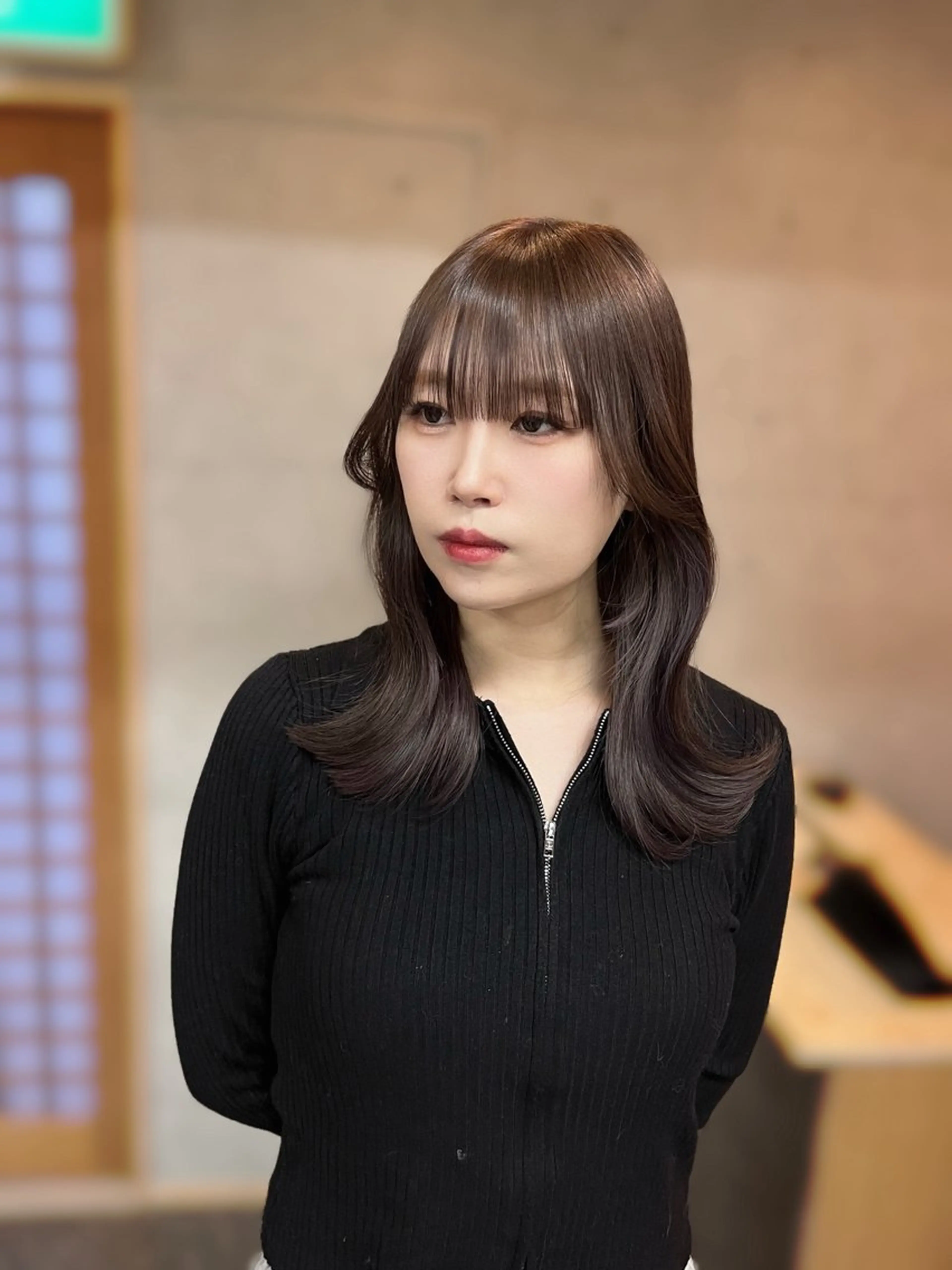 ミディアム カラー グレージュ ラベンダーカラー ラベンダーグレージュ ラベンダーグレー シルバー 韓国ヘア🇰🇷 RYOTAのヘアスタイル