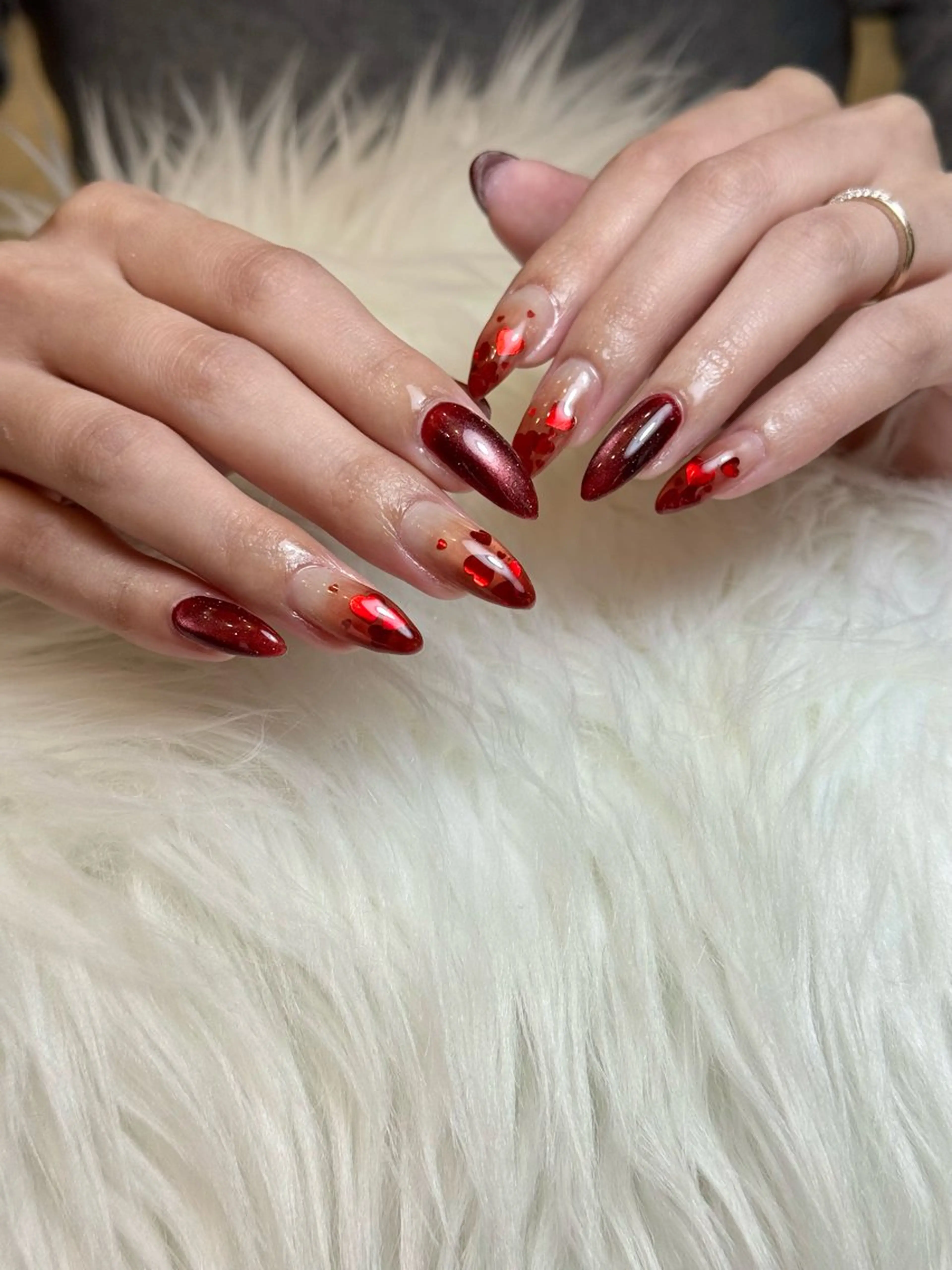 ネイル ハート ホログラムネイル 持ち込み バレンタイン ハンドネイル nail room 5890  noaのネイルデザイン