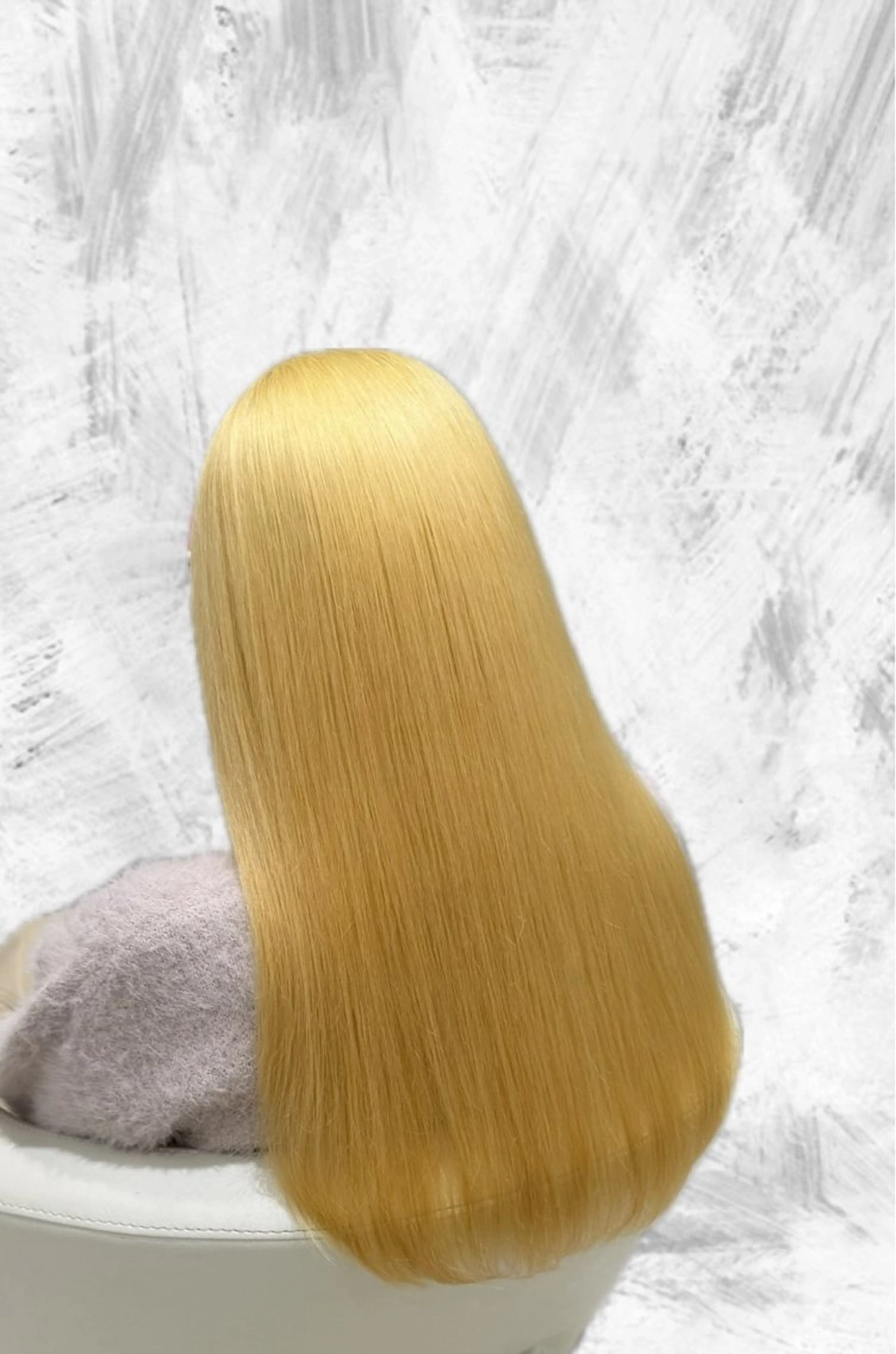 ロング ヘアカラー 岡田 瞬のヘアスタイル