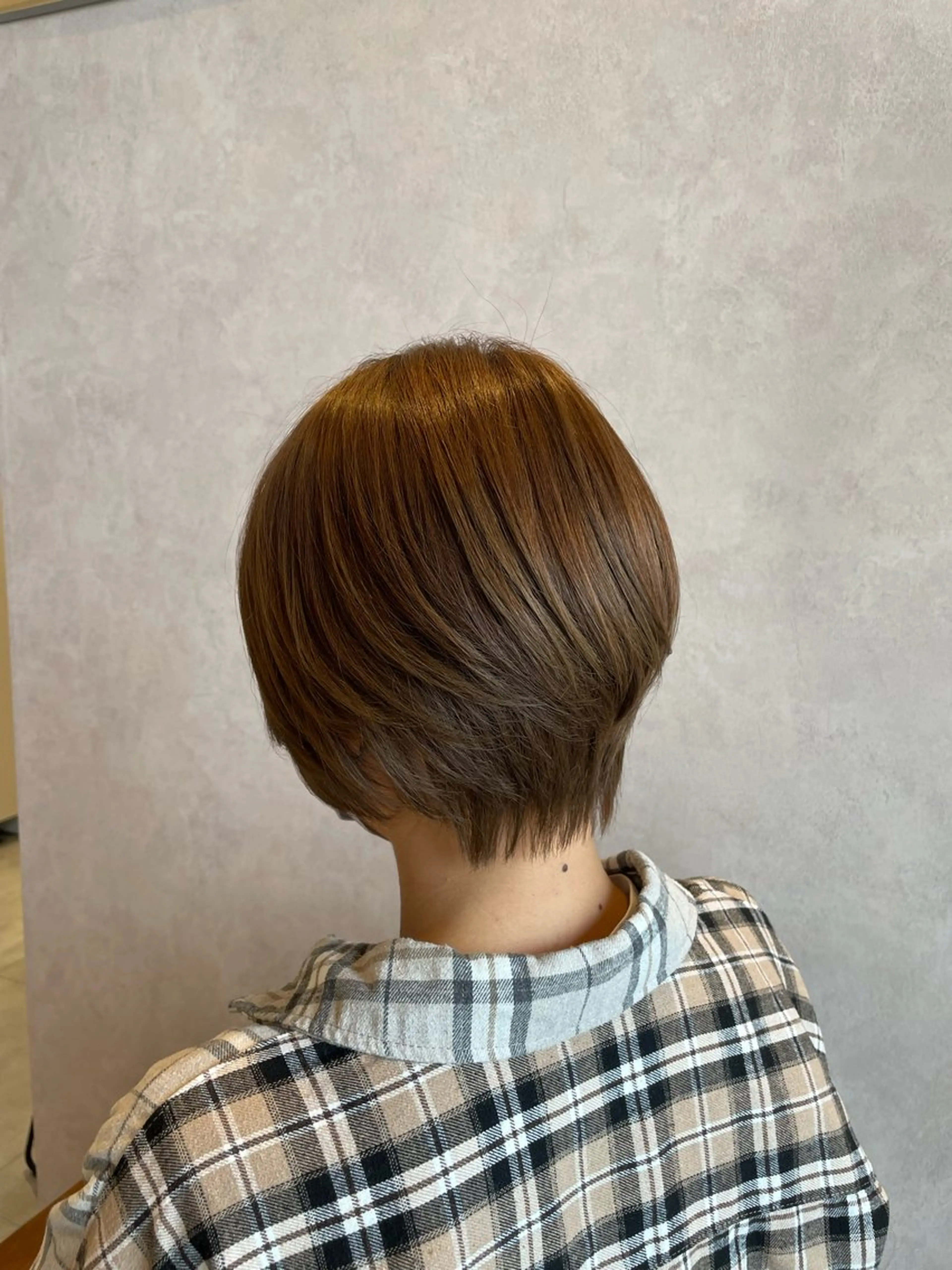 カラー ベージュカラー 伊藤 未夢のヘアスタイル