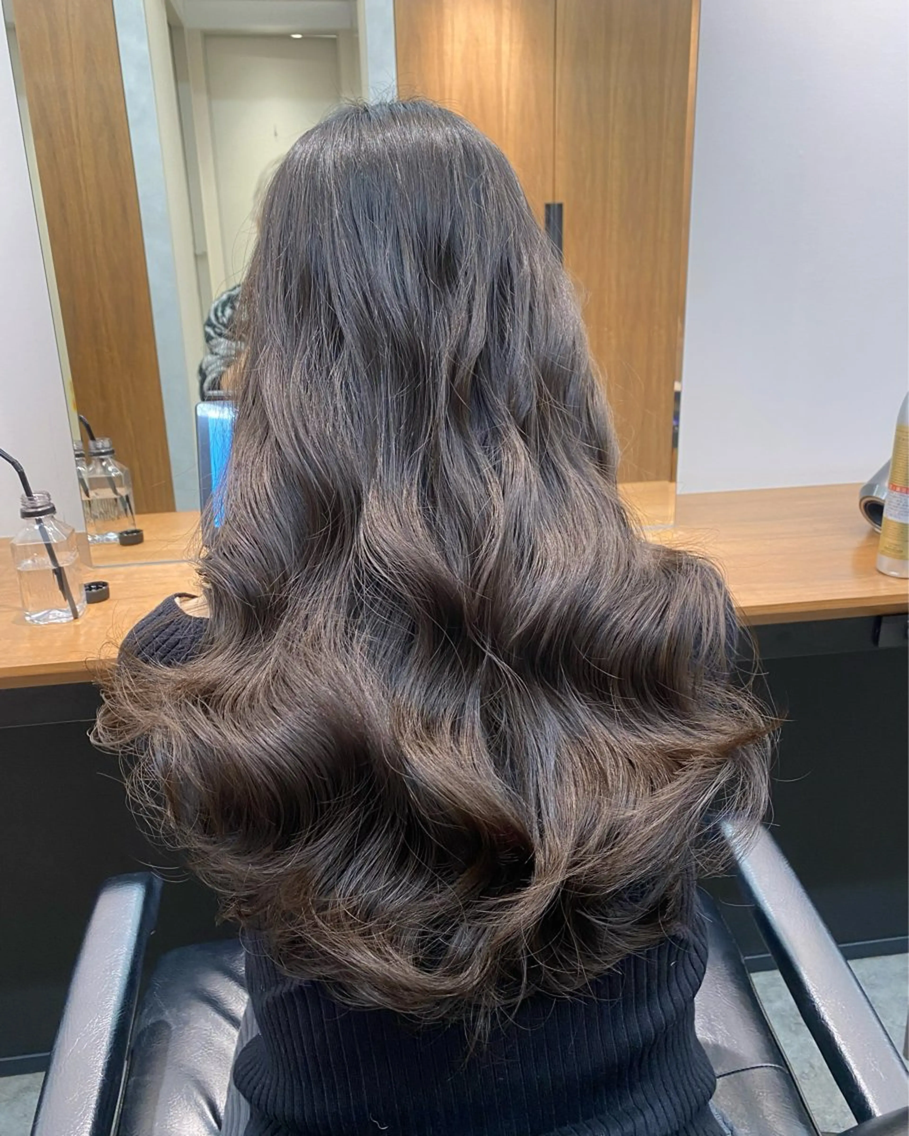 ロング パーマ カット パーマ コテ巻き風パーマ🫧 韓国パーマ反町海大のヘアスタイル