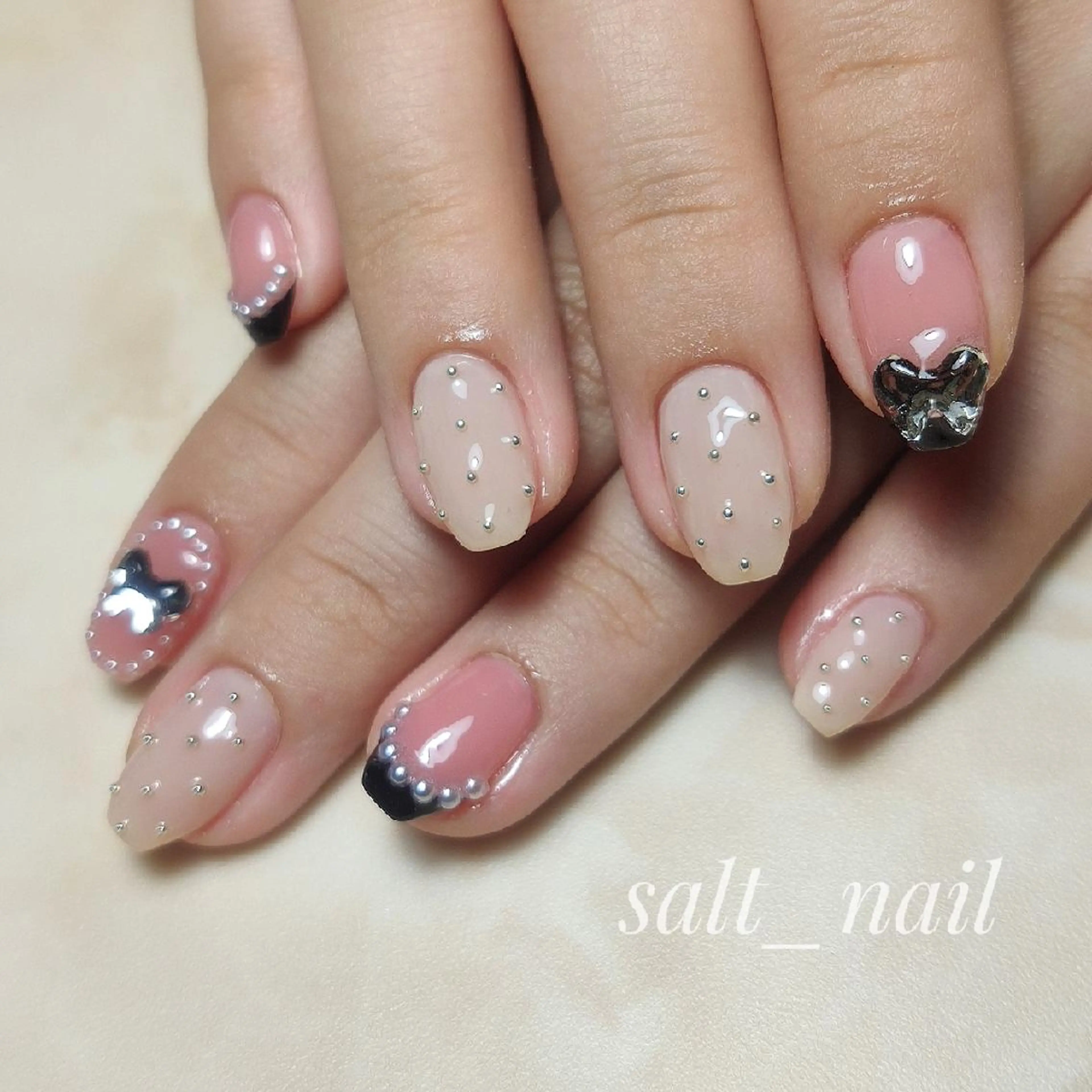 ネイル ドット フレンチネイル ハンドネイル 個人サロン saltnailのネイルデザイン
