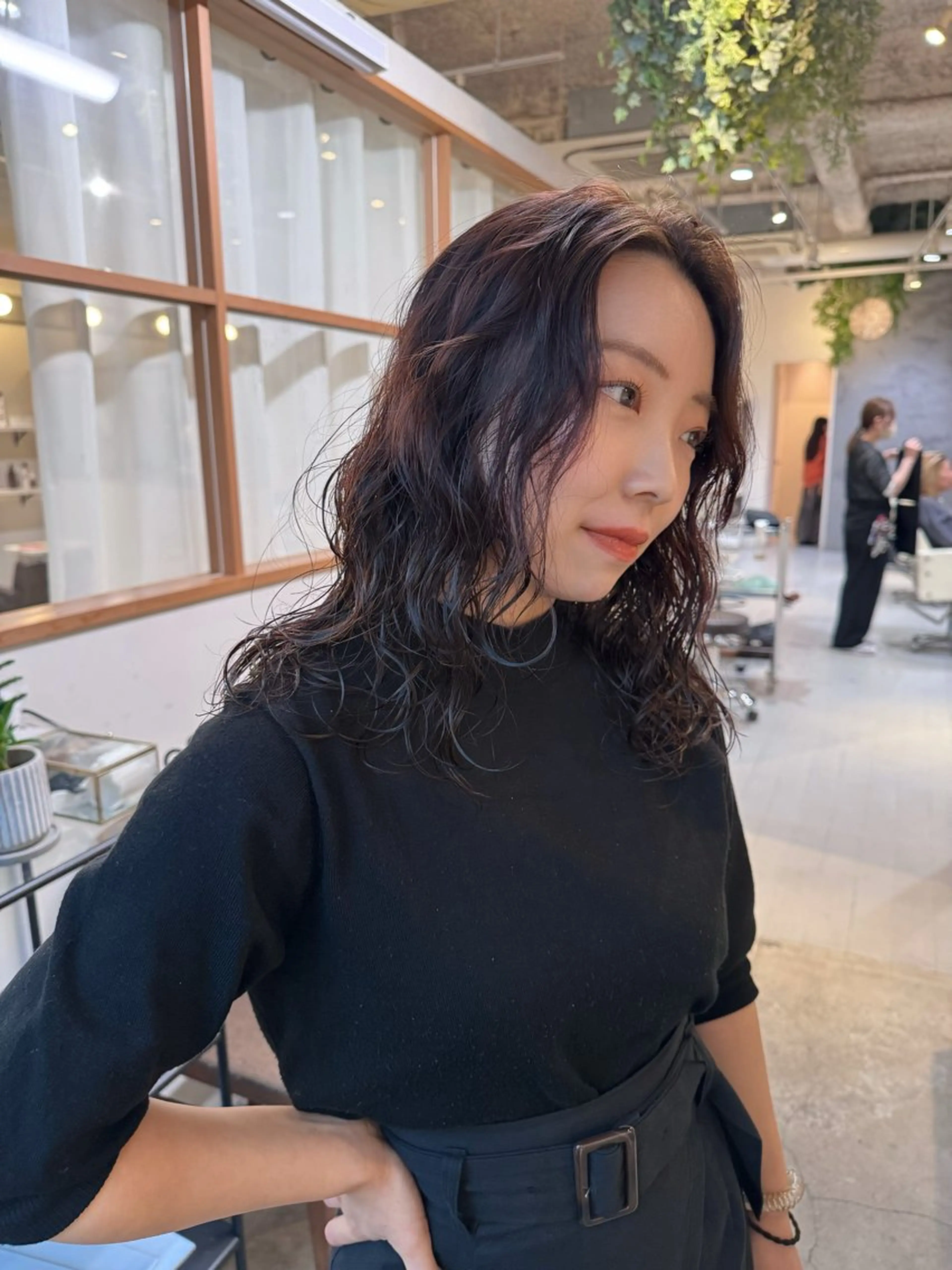 パーマ ウラベヨシカ 似合わせカットカラーのヘアスタイル