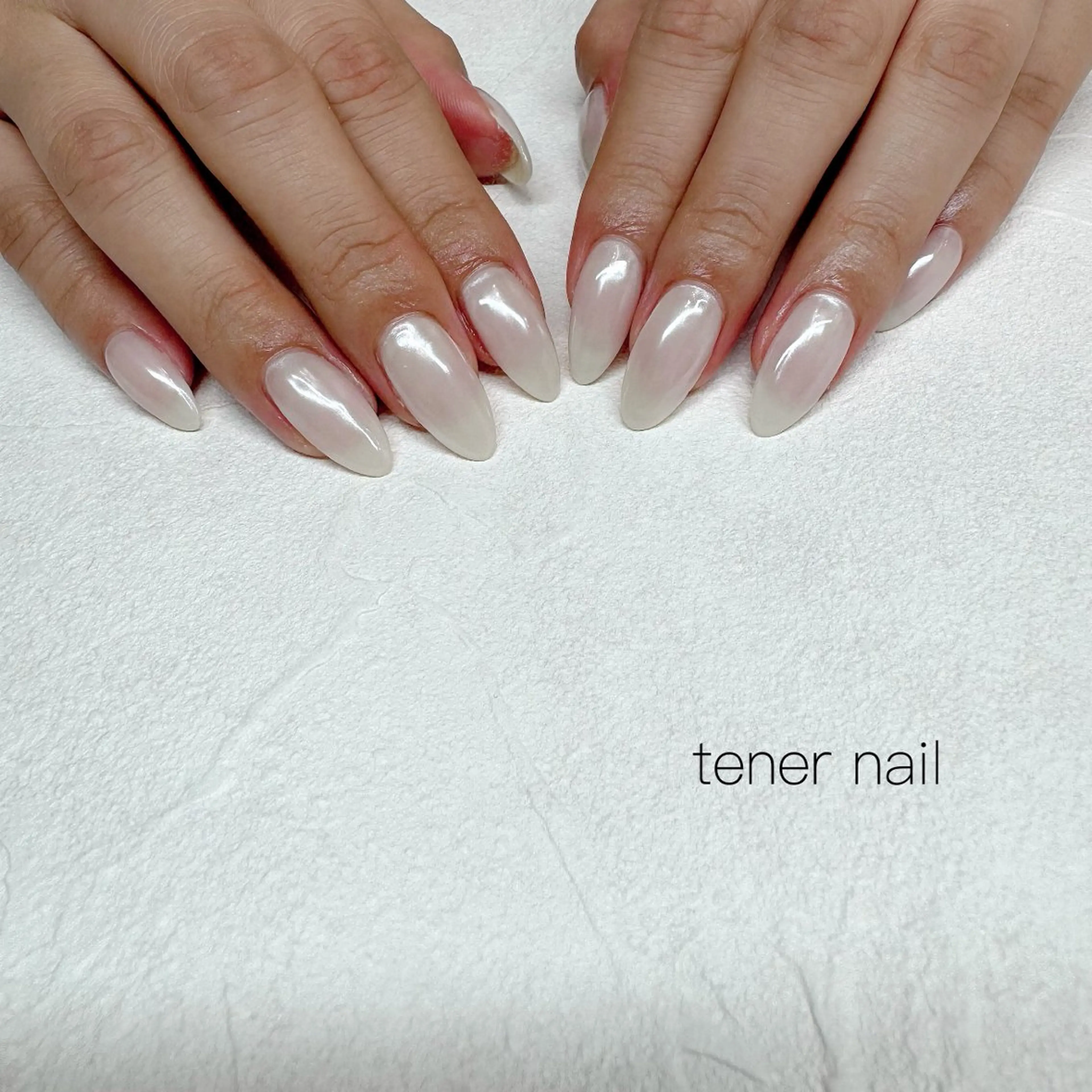 ネイル ホワイト ハンドネイル tener  nail  テネルネイル所属・テネルネイル tener nailのネイルデザイン