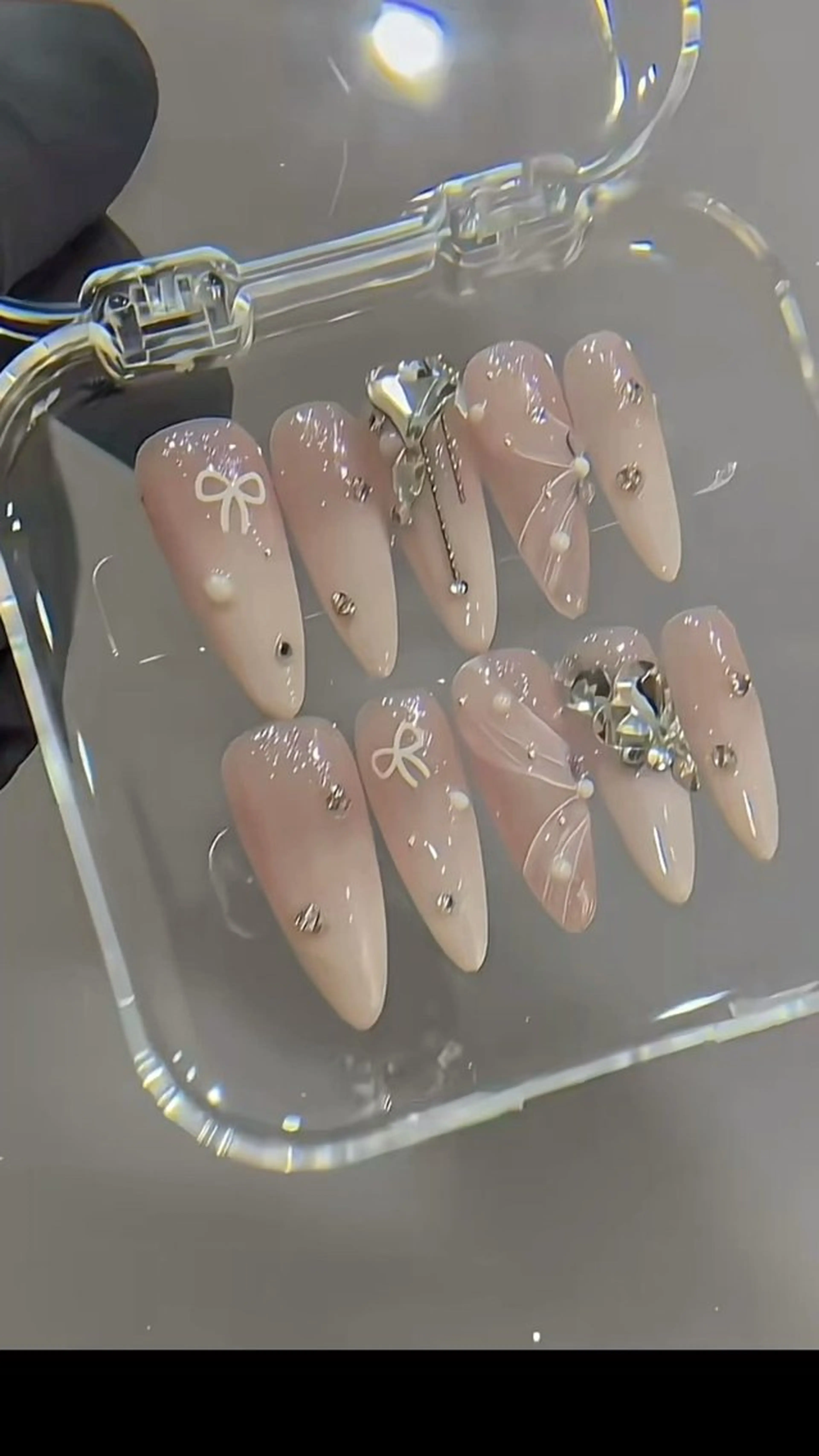 ネイル 長さ出し フレンチネイル グラデーション 卒業式 マグネットネイル ハンドネイル MIHANA NAILのネイルデザイン