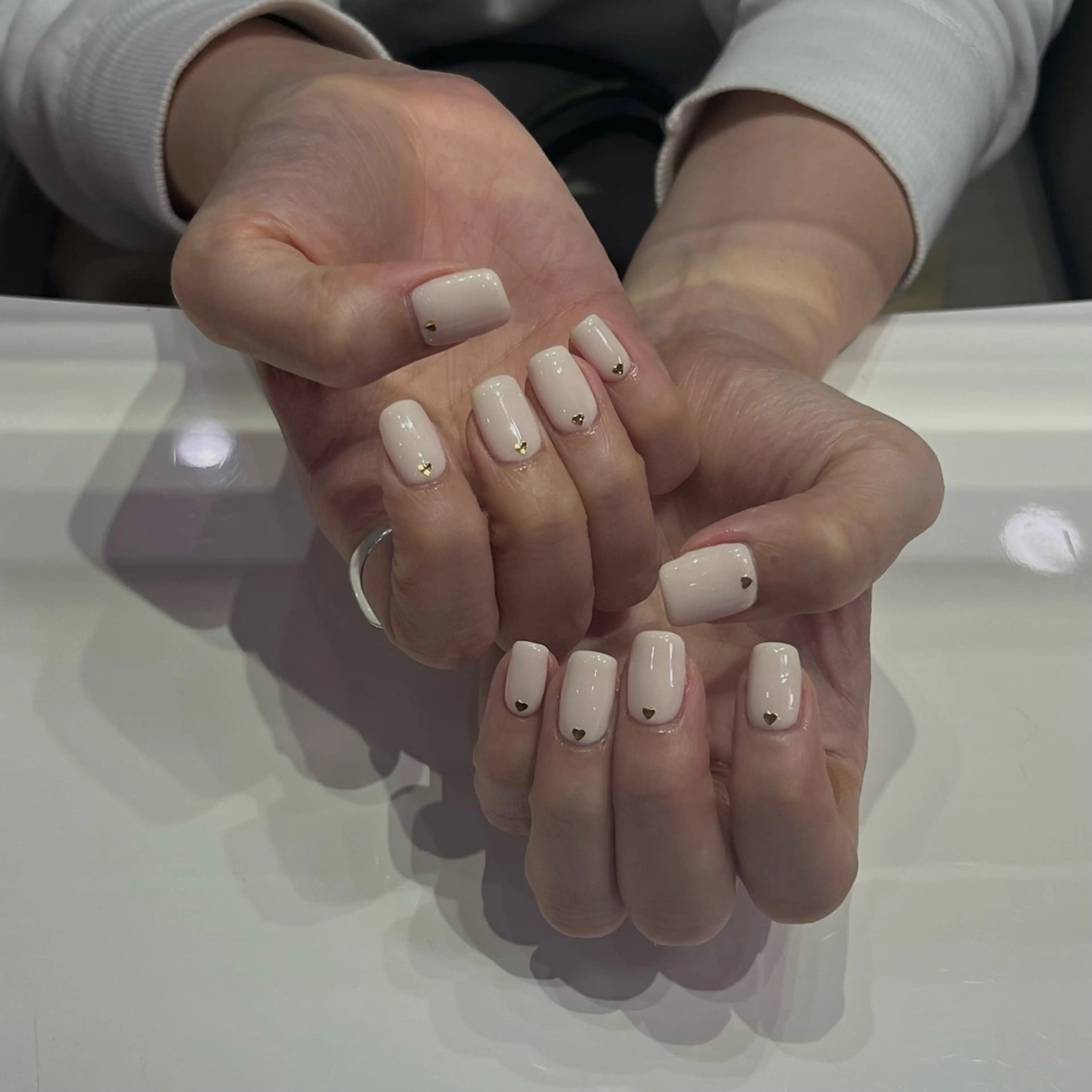 〈オフなし〉ハンドワンカラー➕2本アートorストーン10粒の写真