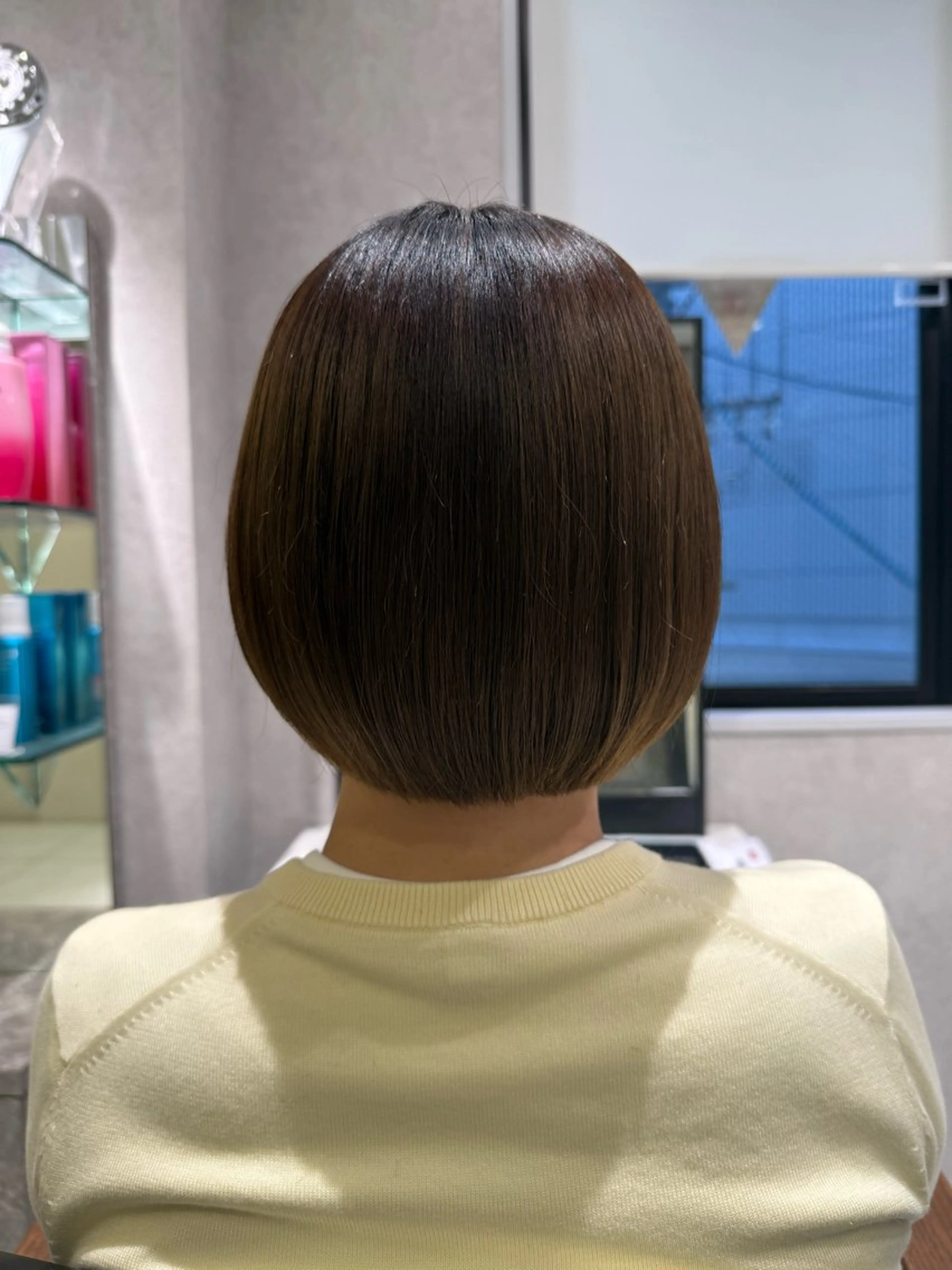 ショート ボブ カット トリートメント 艶ブラウン/赤み消し /盛れる顔周りのヘアスタイル