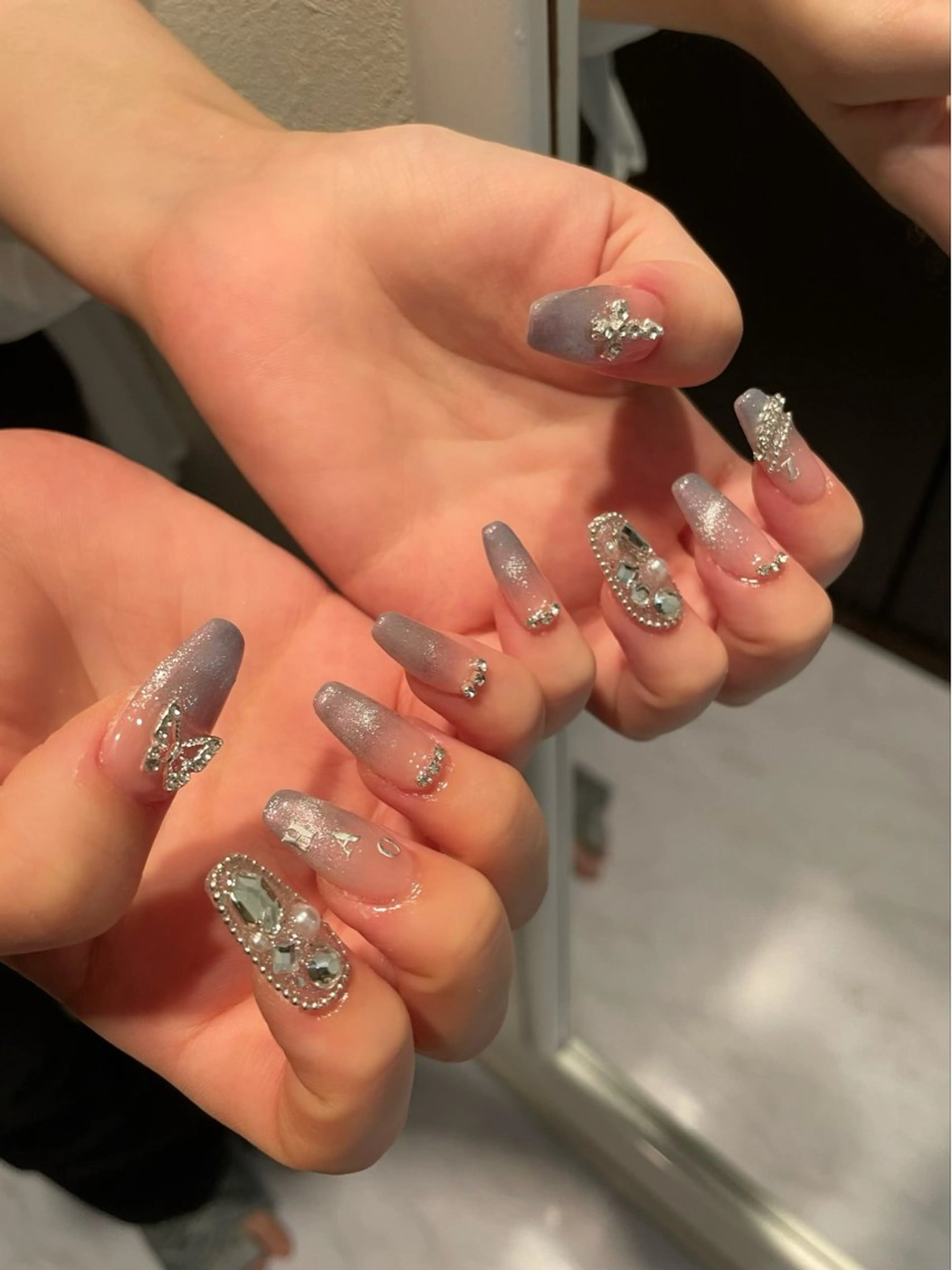 ネイル ブルー 氷ネイル・うるうるネイル 水色 持ち込み ニュアンスネイル ハンドネイル Nail salon 🎀Angeのネイルデザイン
