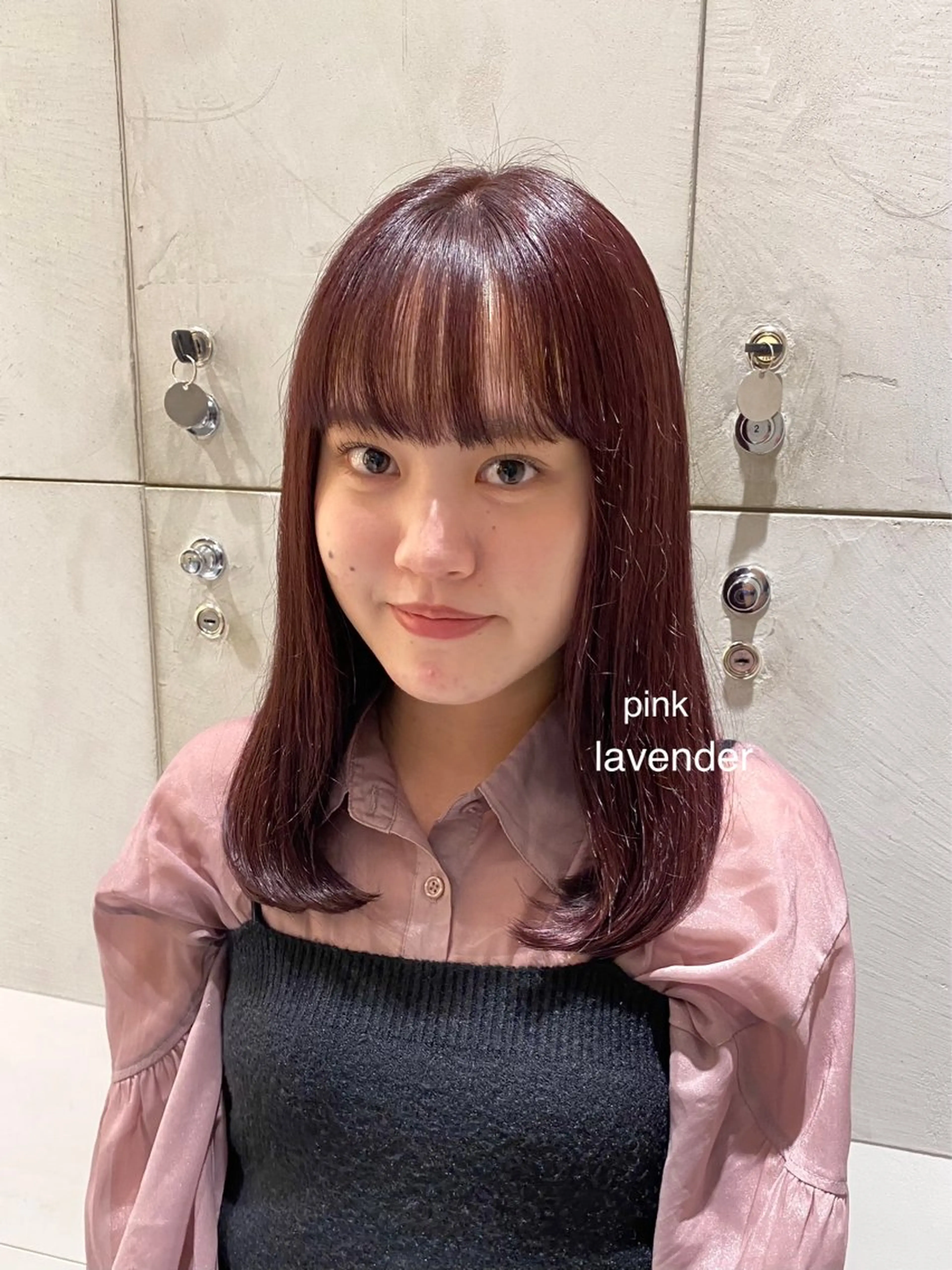 セミロング ピンクラベンダー カット ヘアカラー 艶感/ナチュラル 🩵amiのヘアスタイル