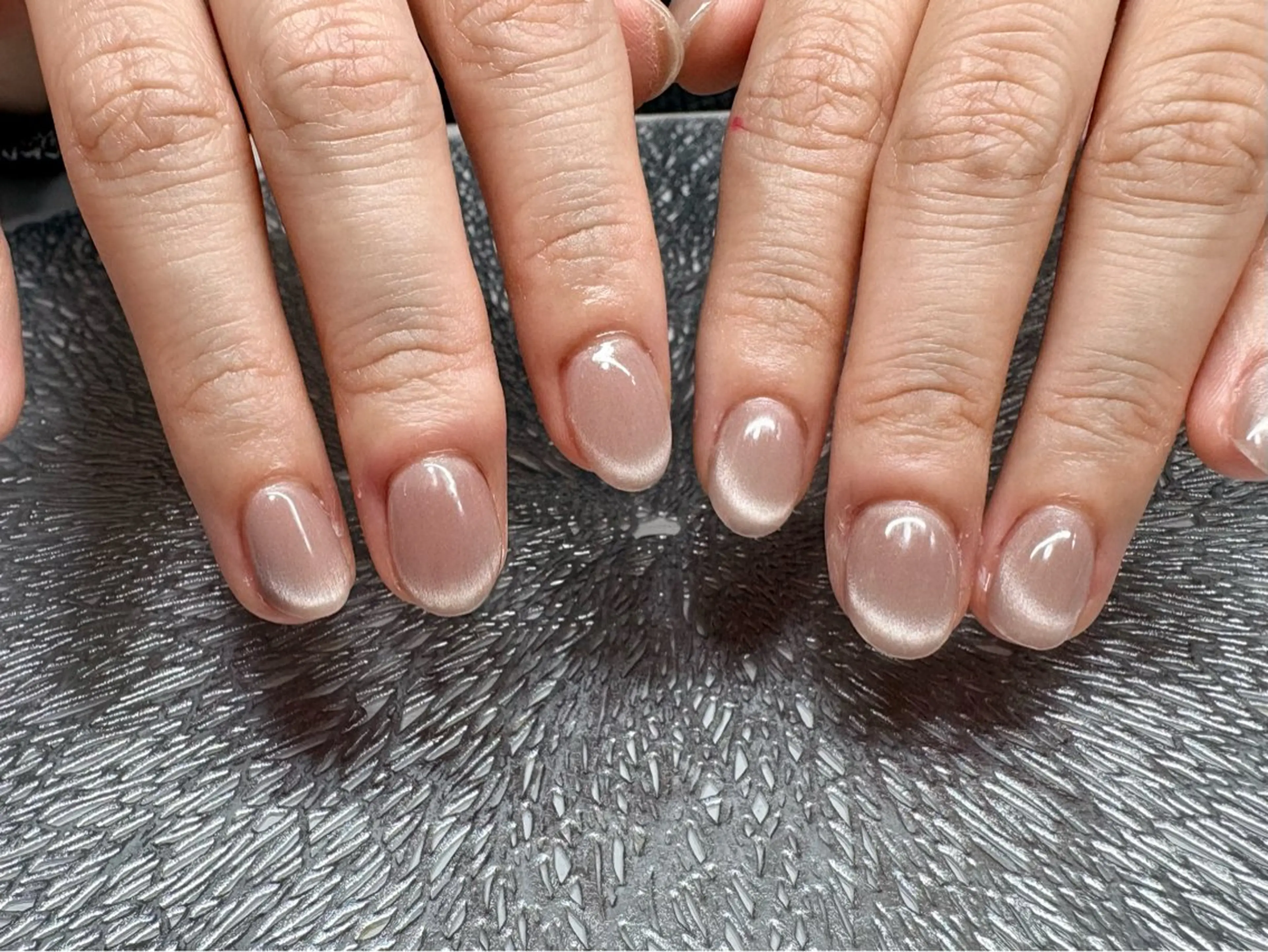 ネイル フットネイル ジェルネイル ラメ(グリッター) マグネットネイル 持ち込み ハンドネイル ハンドケア ♡Bivi♡自爪に 優しいネイルサロンのネイルデザイン